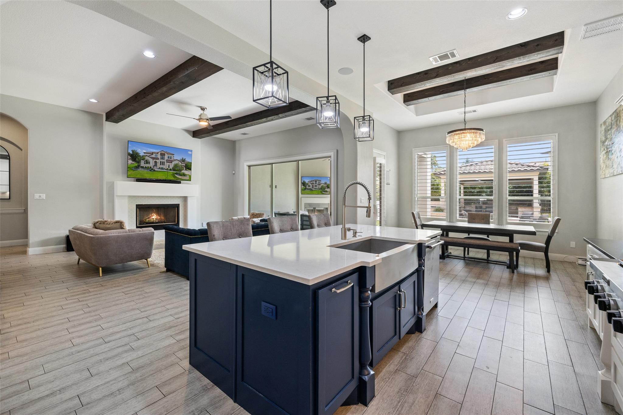 403 Woodside Ter, Austin, TX 78738