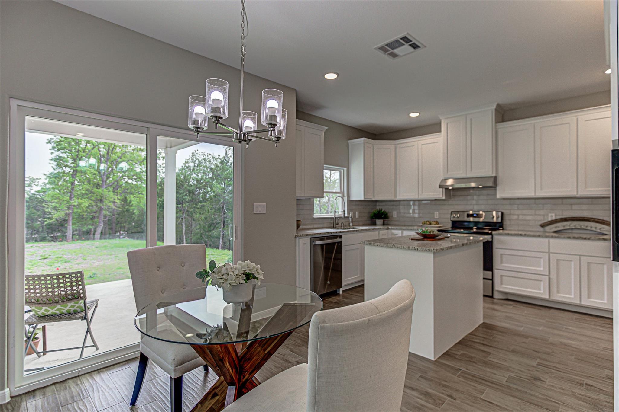 153 E Keanahalululu Ln, Bastrop, TX 78602