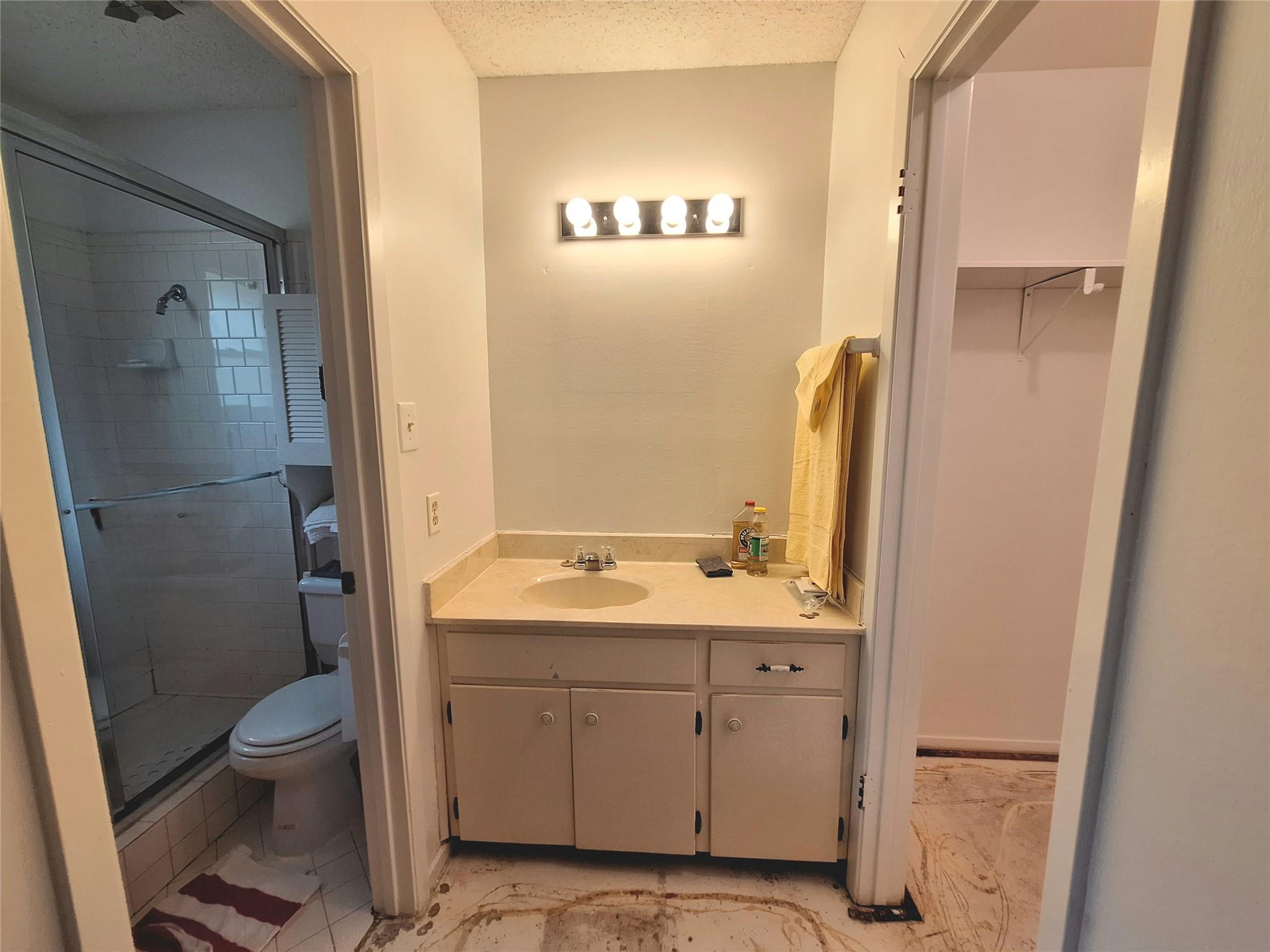 9011 Dorella Ln, Austin, TX 78736