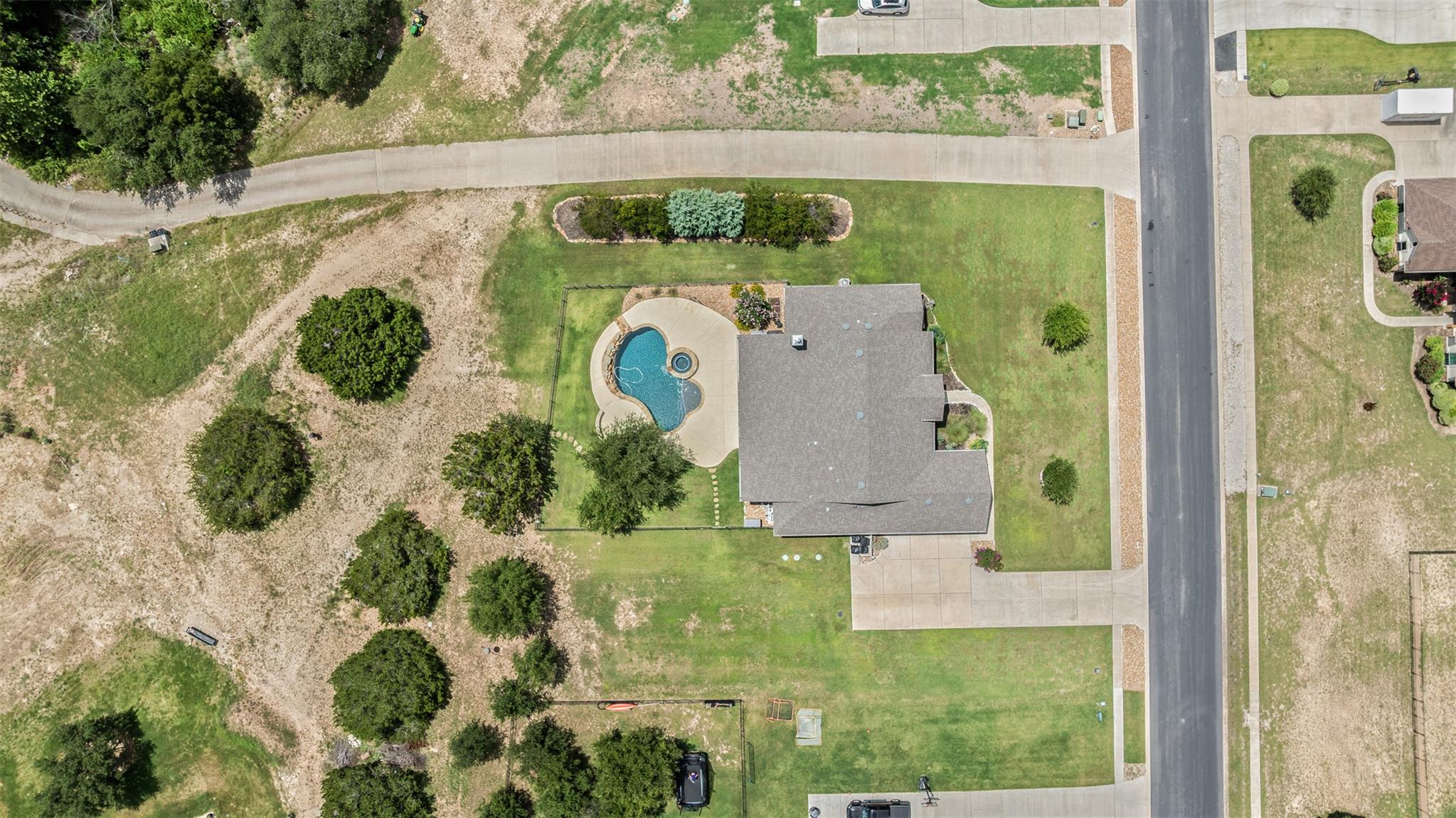 105 Quiet Oak Cv, Liberty Hill, TX 78642