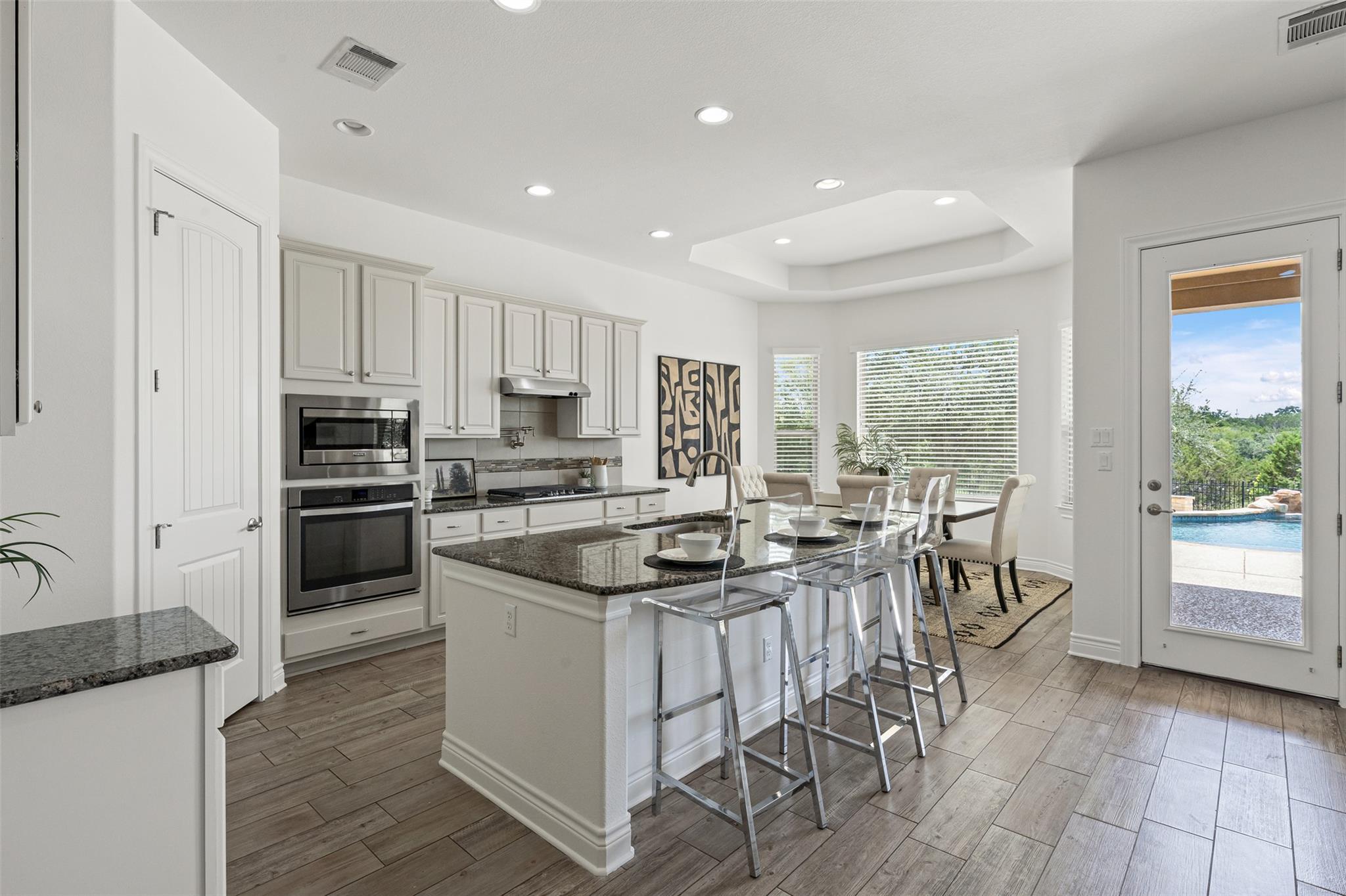105 Quiet Oak Cv, Liberty Hill, TX 78642