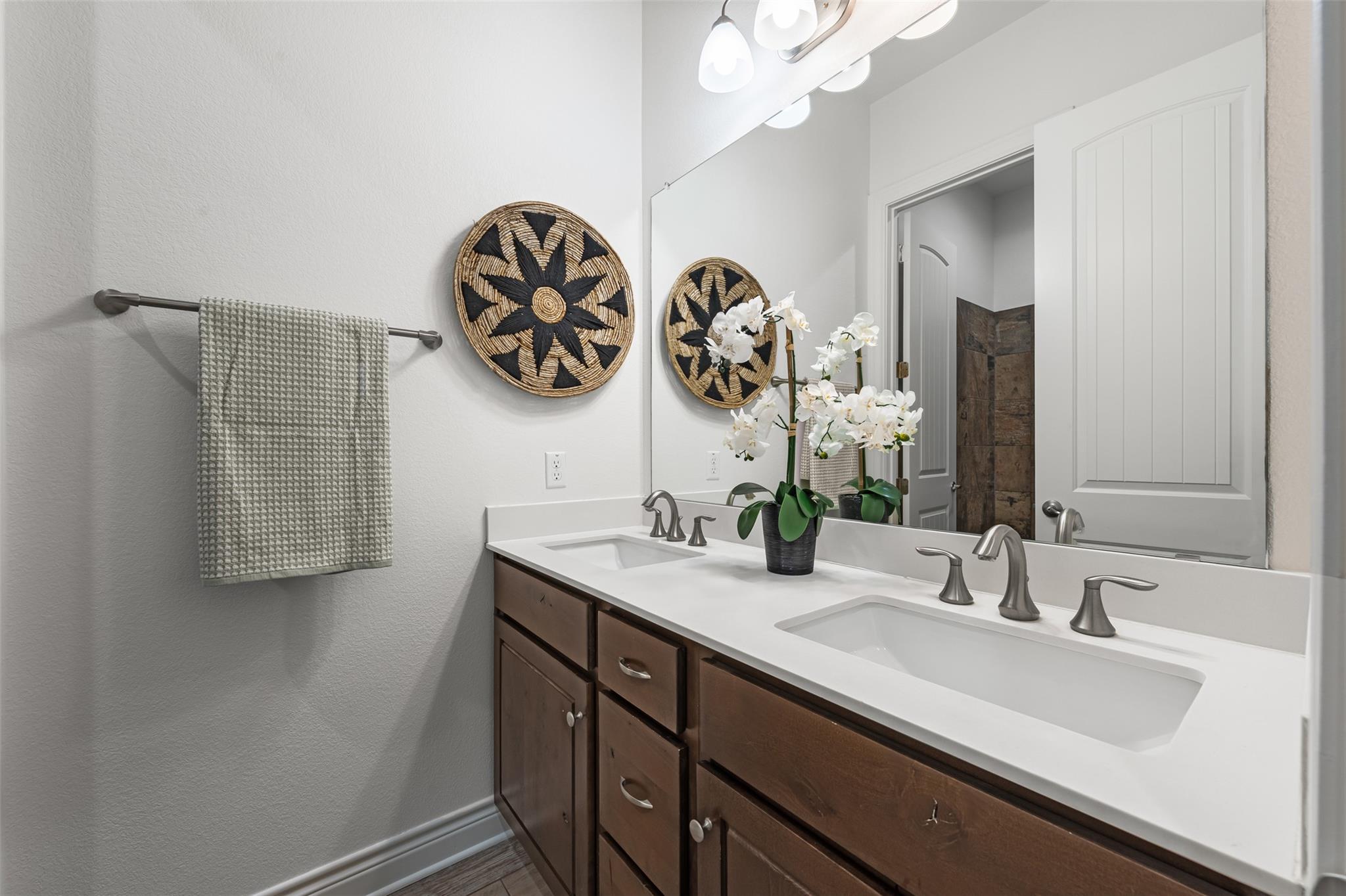 105 Quiet Oak Cv, Liberty Hill, TX 78642