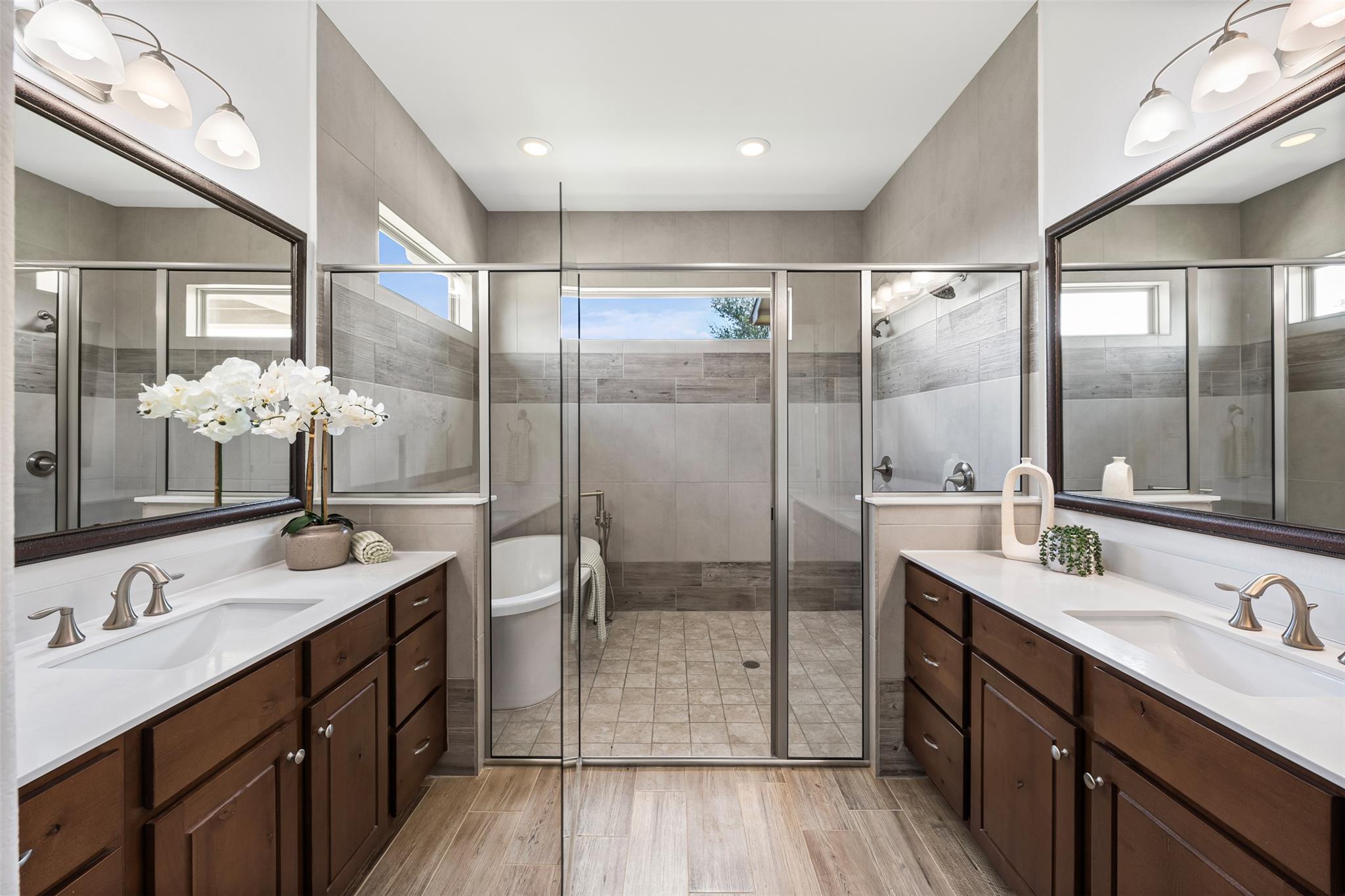 105 Quiet Oak Cv, Liberty Hill, TX 78642