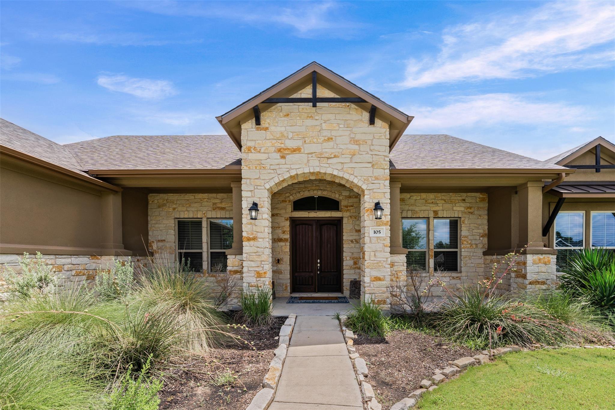 105 Quiet Oak Cv, Liberty Hill, TX 78642