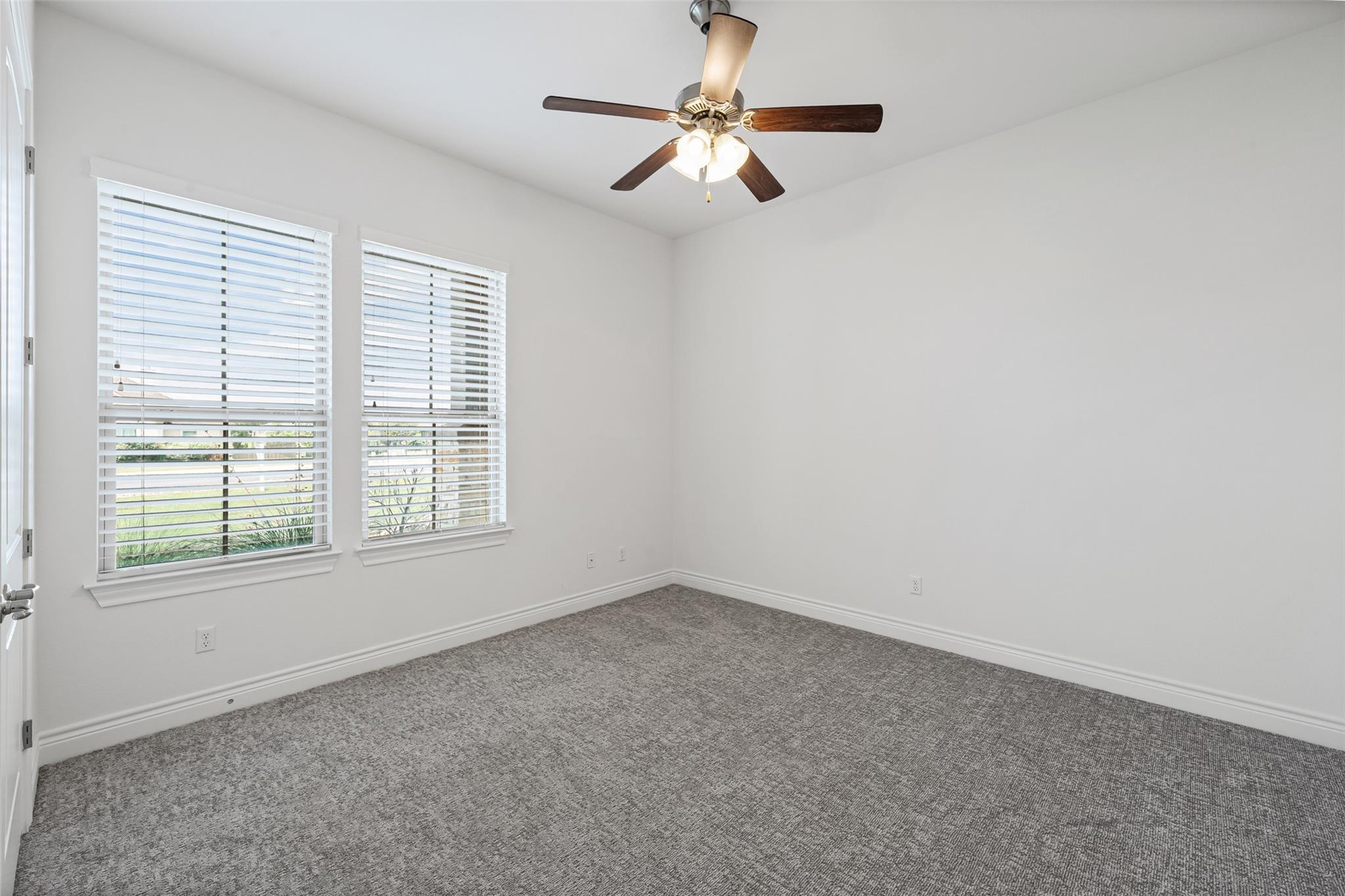 105 Quiet Oak Cv, Liberty Hill, TX 78642