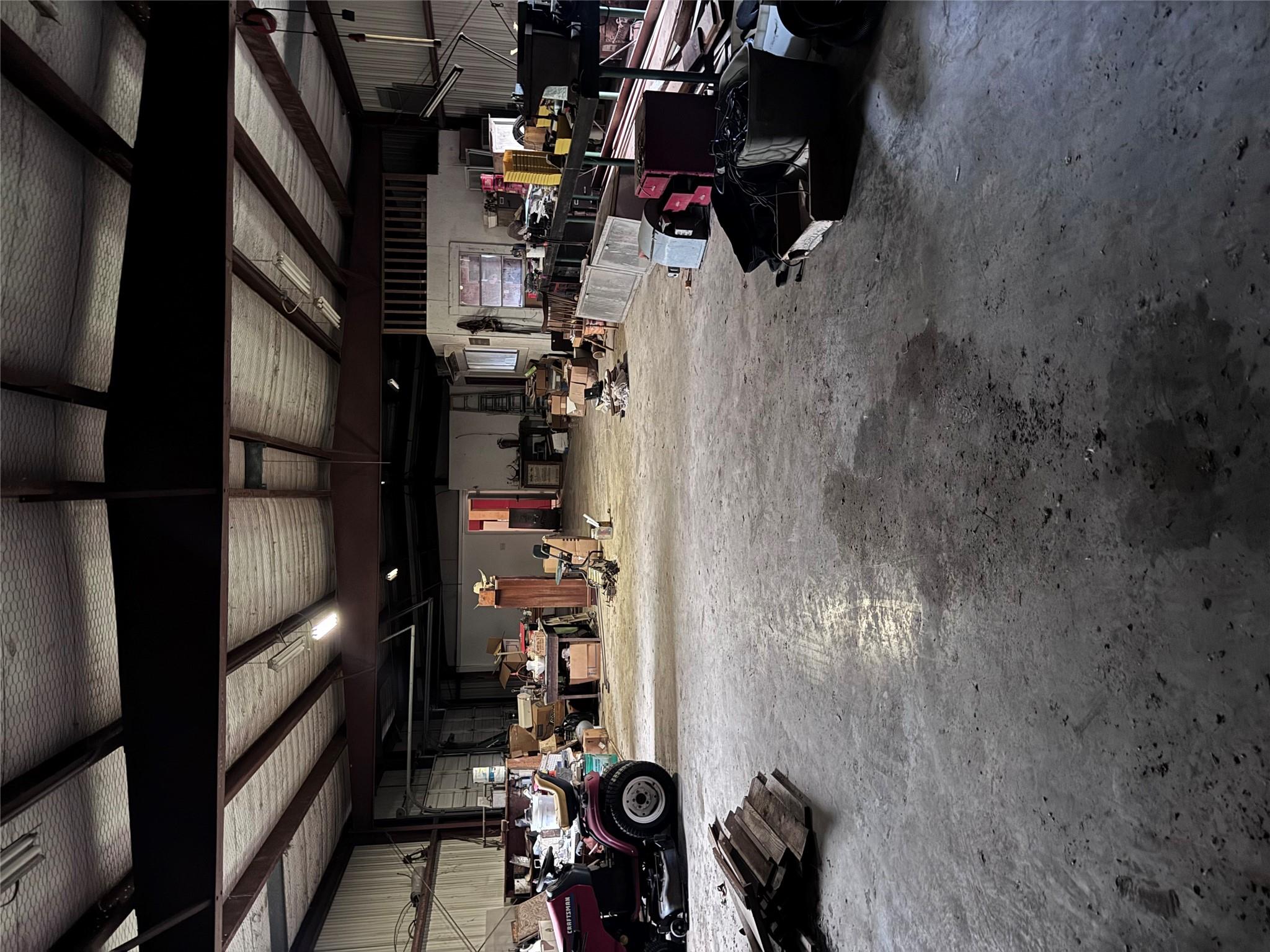 6346 Sand Rock Rd, La Grange, TX 78945