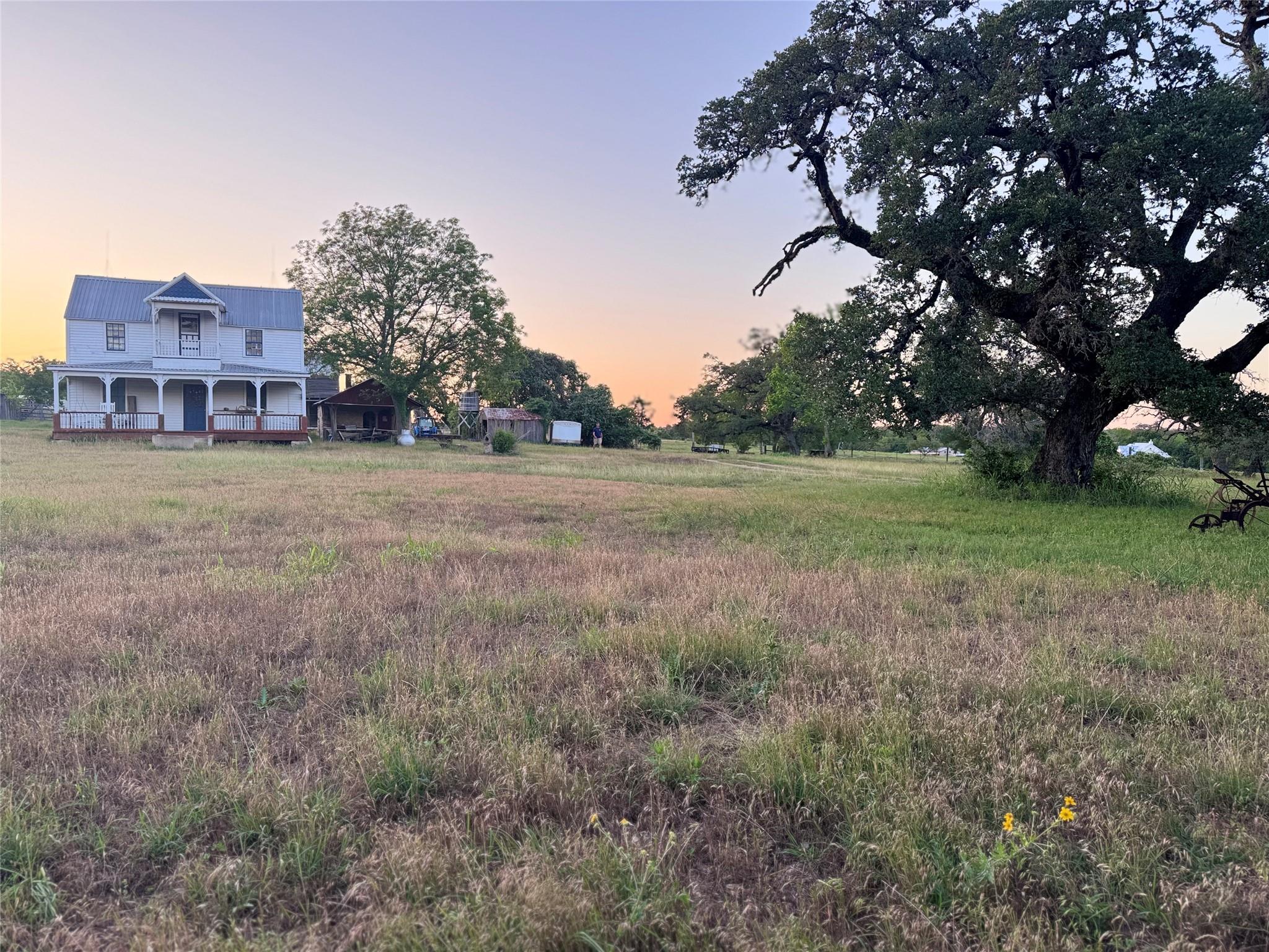 6346 Sand Rock Rd, La Grange, TX 78945