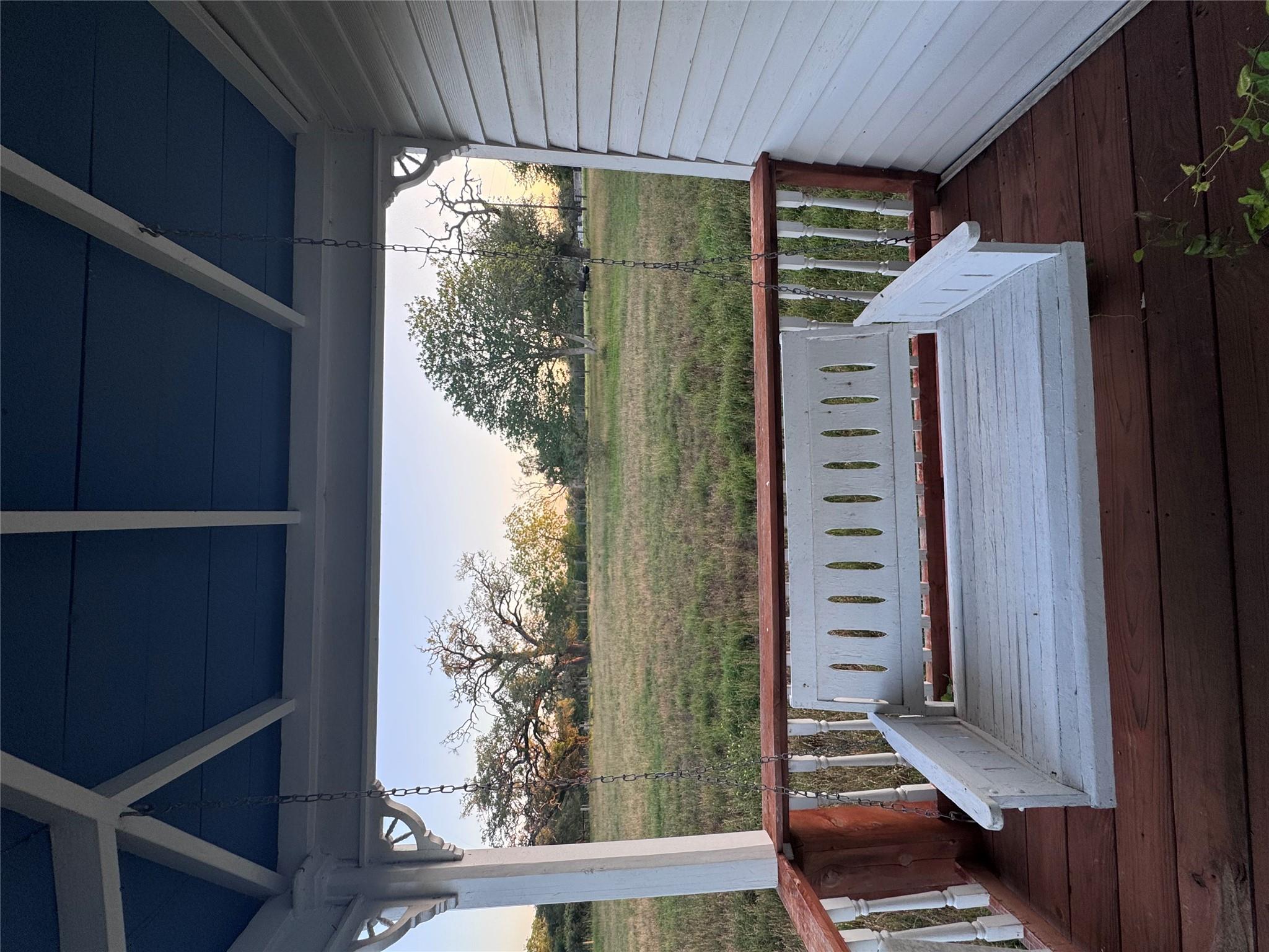 6346 Sand Rock Rd, La Grange, TX 78945