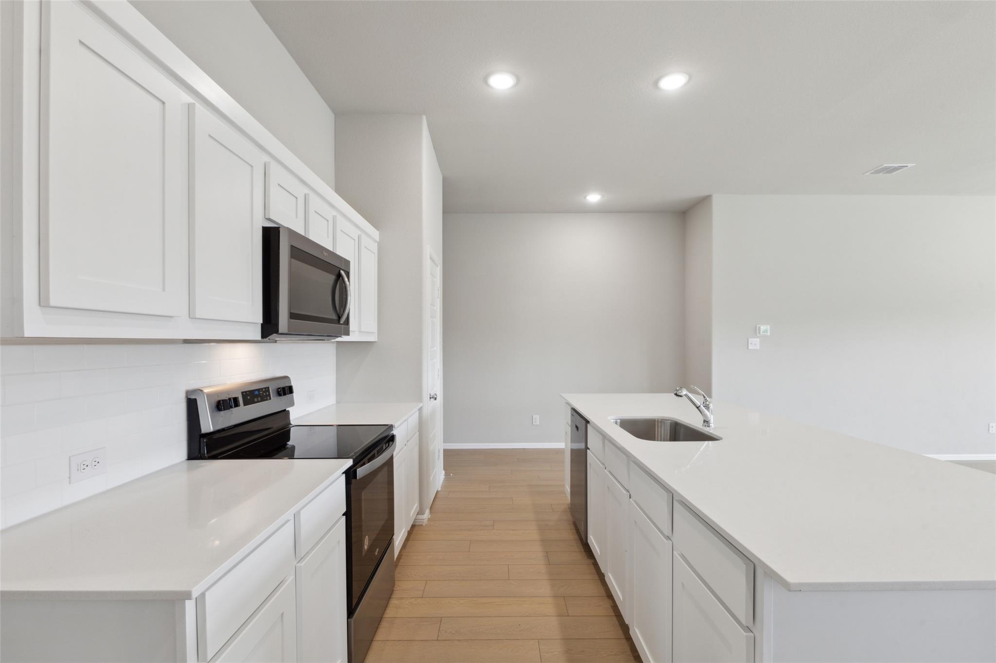 264 Bendecido Loop, Elgin, TX 78621