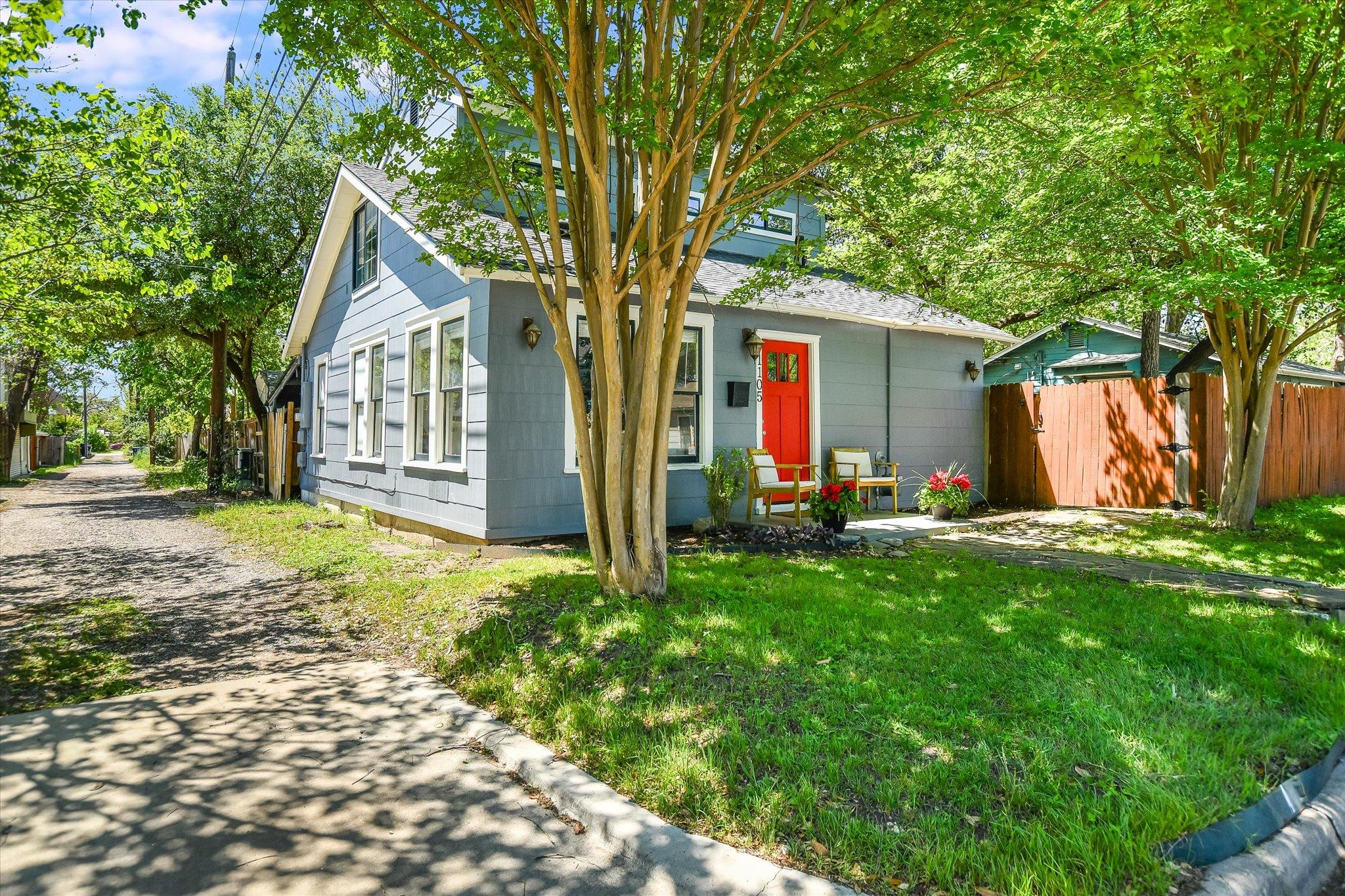 1105 W 43rd St, Austin, TX 78756