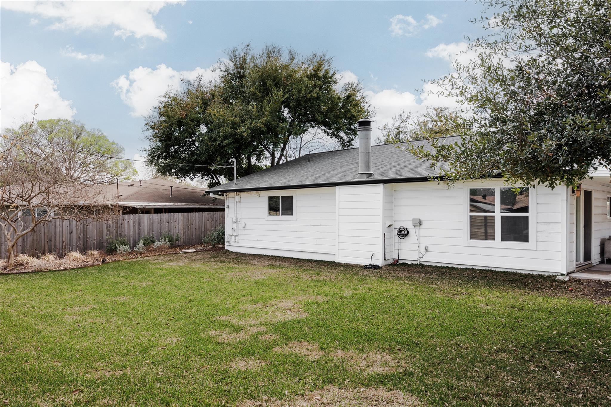 2300 Village Way Dr, Austin, TX 78745