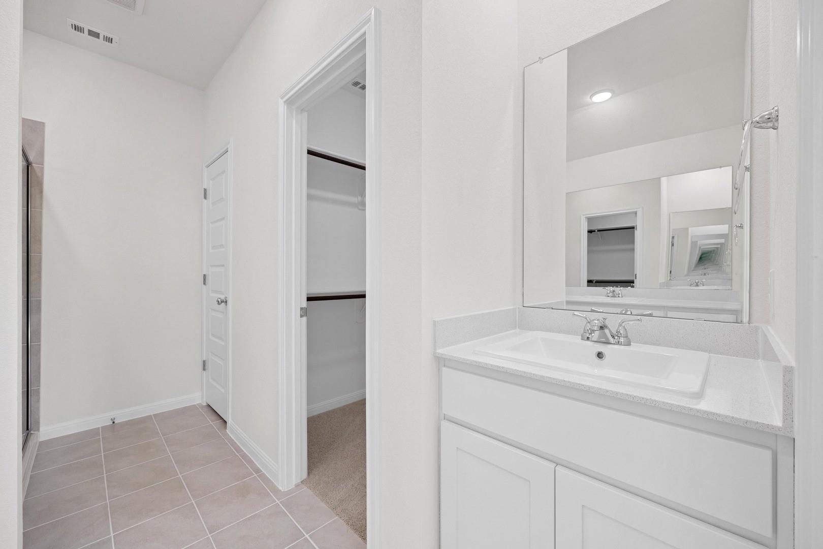 256 Bendecido Loop, Elgin, TX 78621