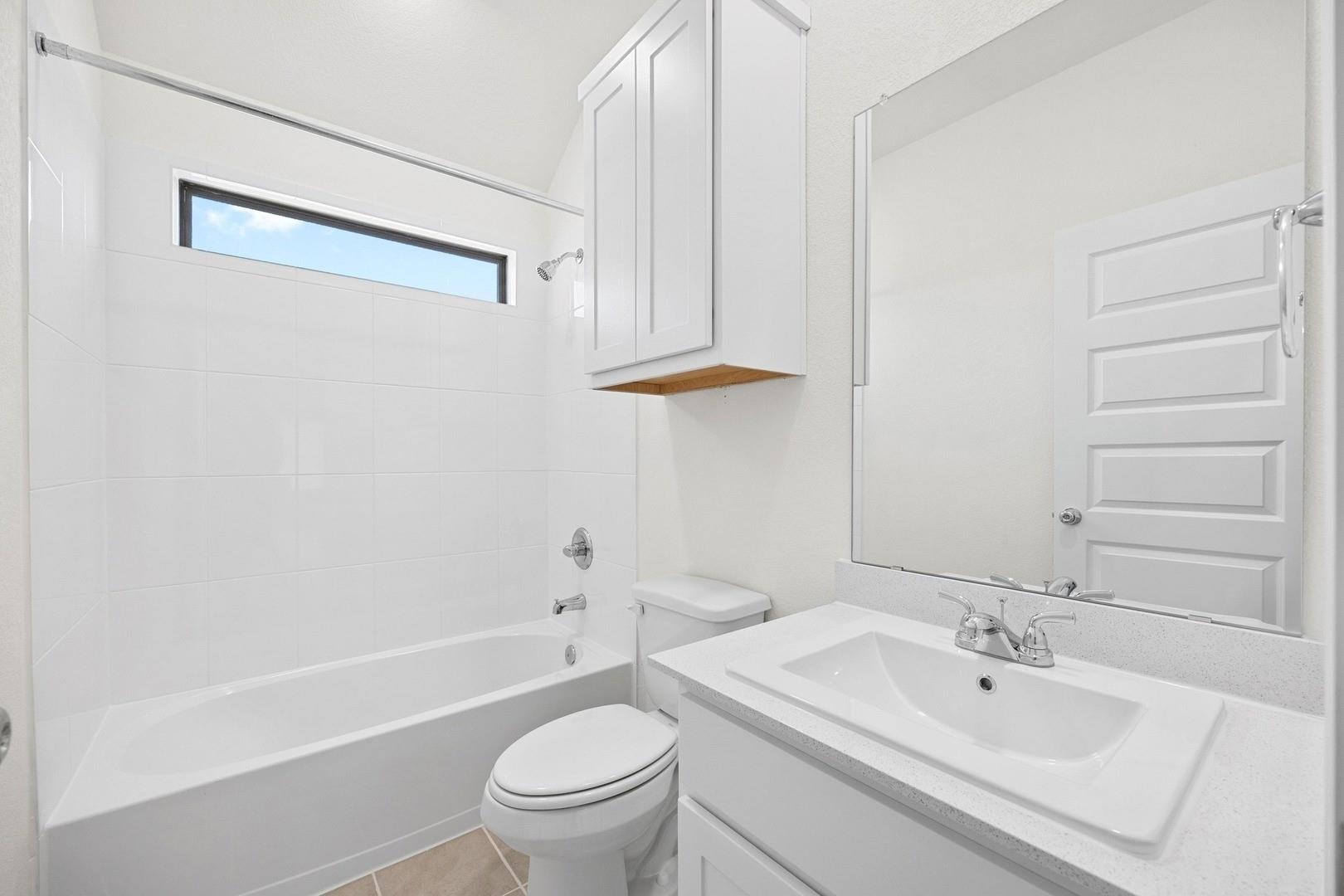 256 Bendecido Loop, Elgin, TX 78621