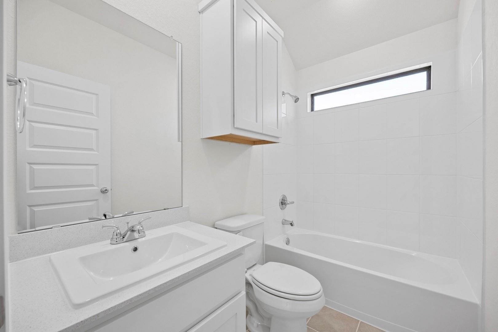 256 Bendecido Loop, Elgin, TX 78621