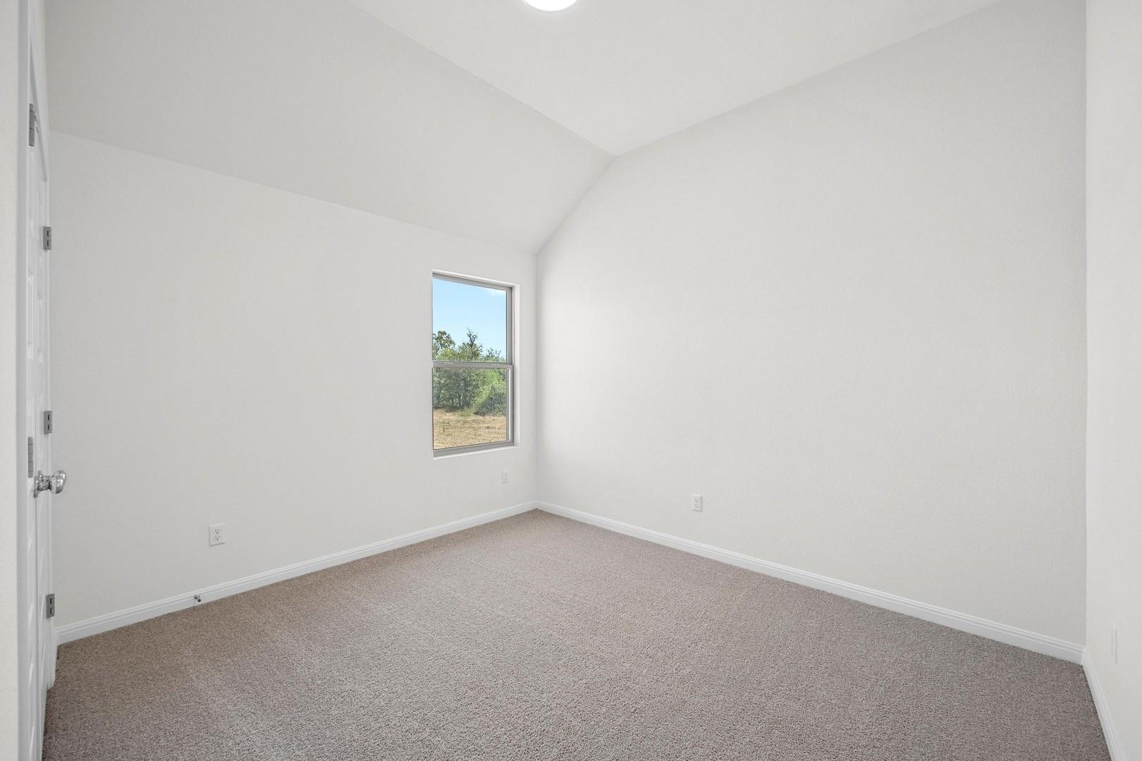 256 Bendecido Loop, Elgin, TX 78621