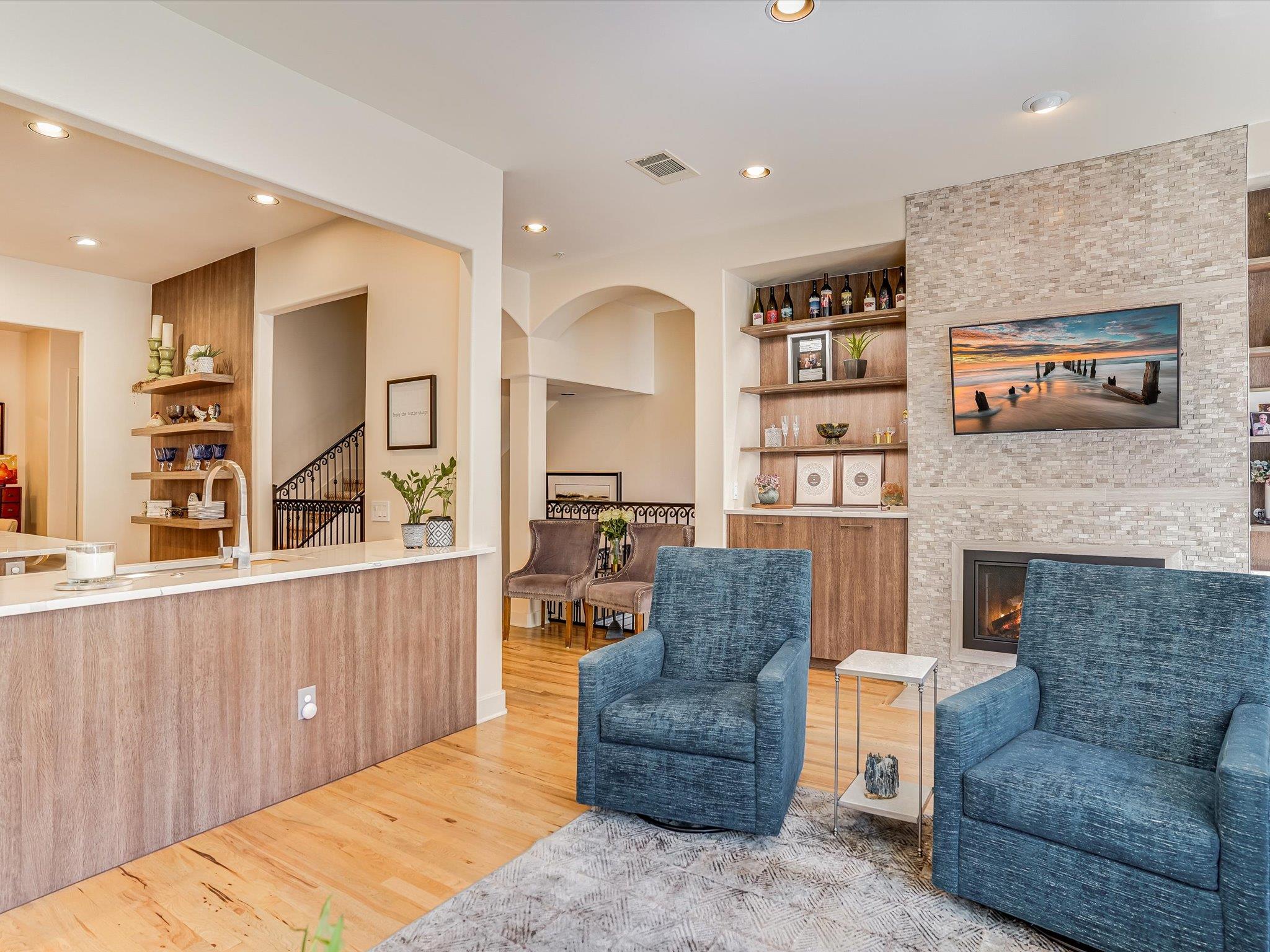 1529 Barton Springs Rd # 27, Austin, TX 78704