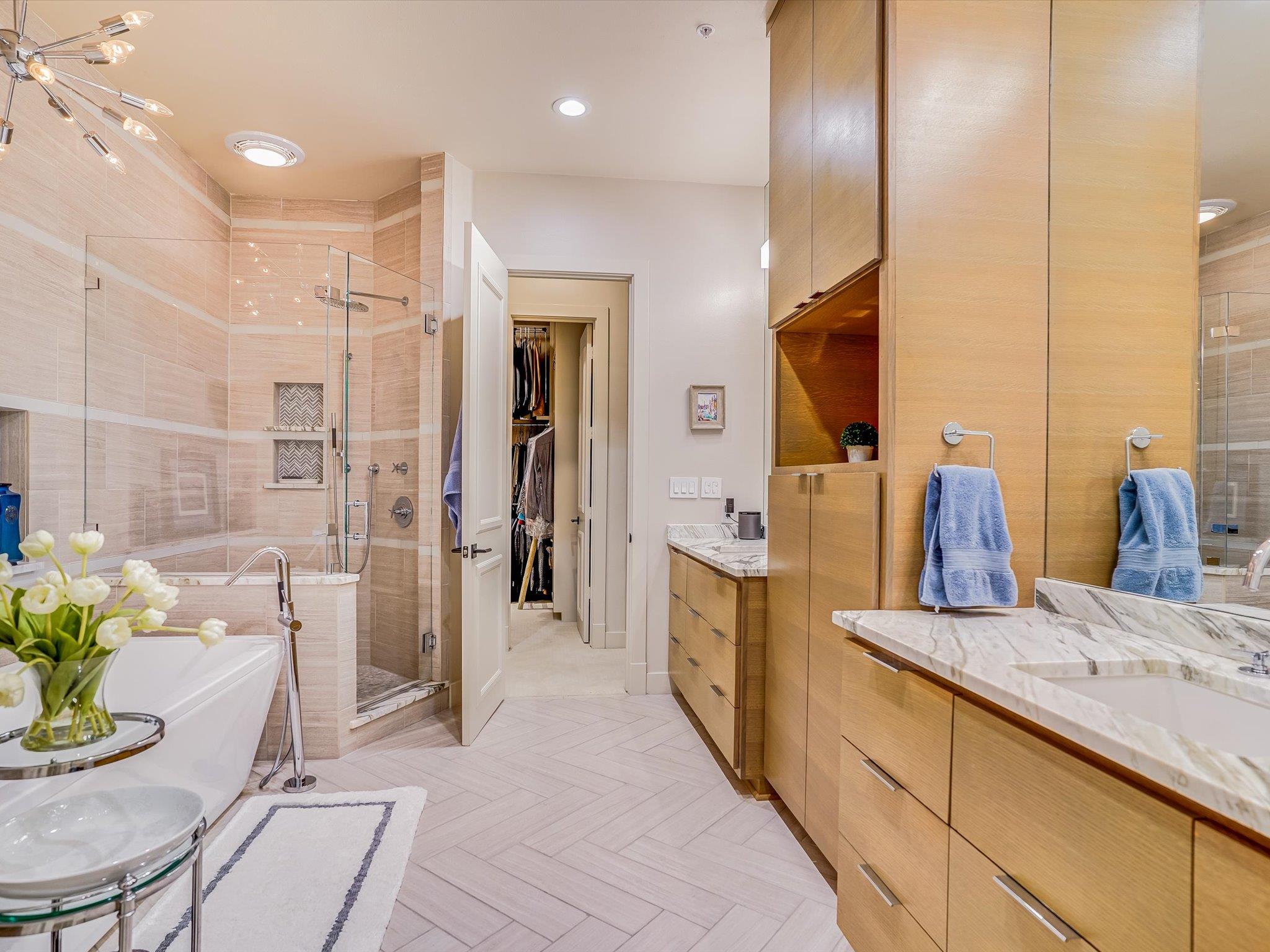 1529 Barton Springs Rd # 27, Austin, TX 78704