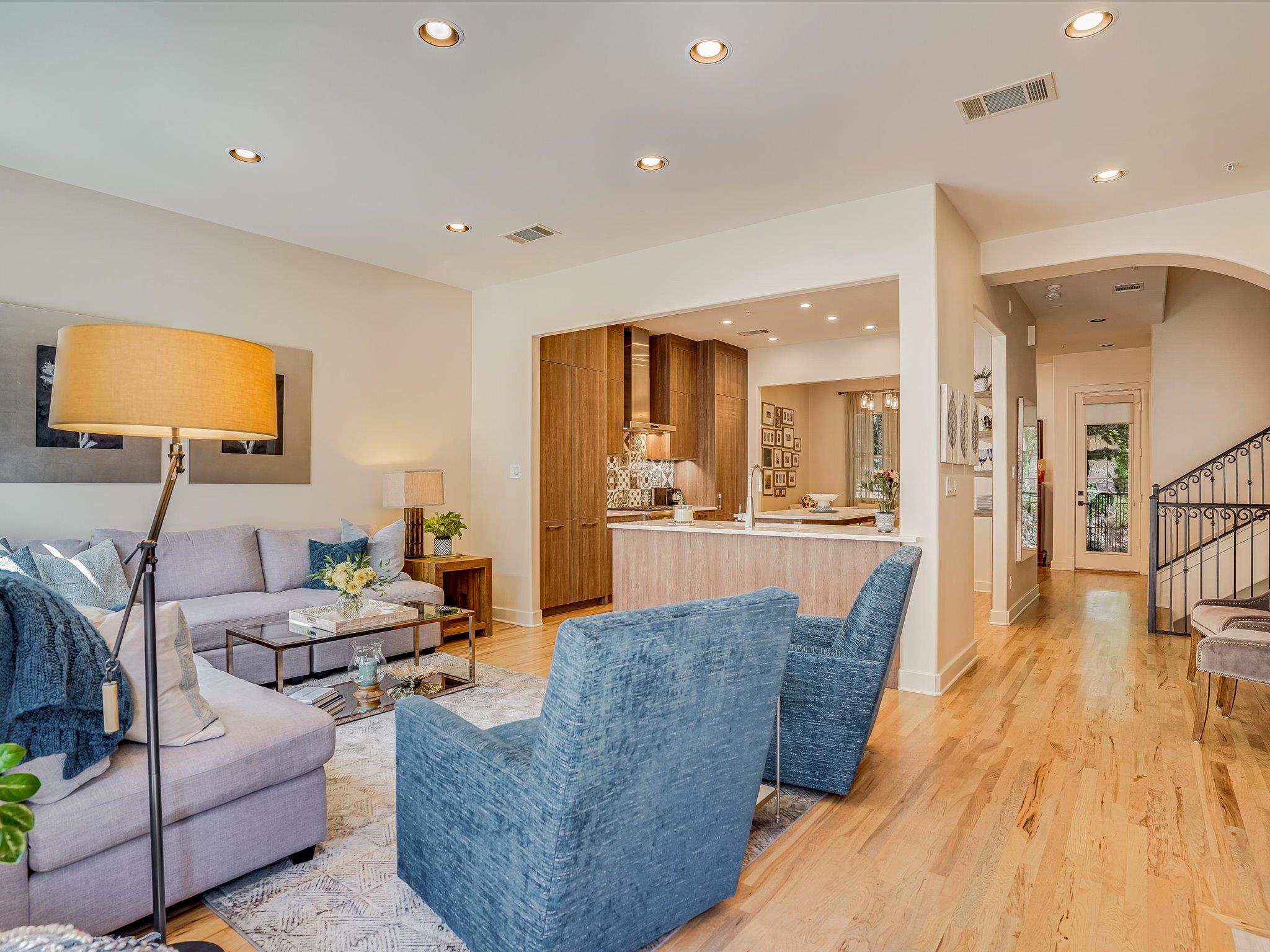 1529 Barton Springs Rd # 27, Austin, TX 78704