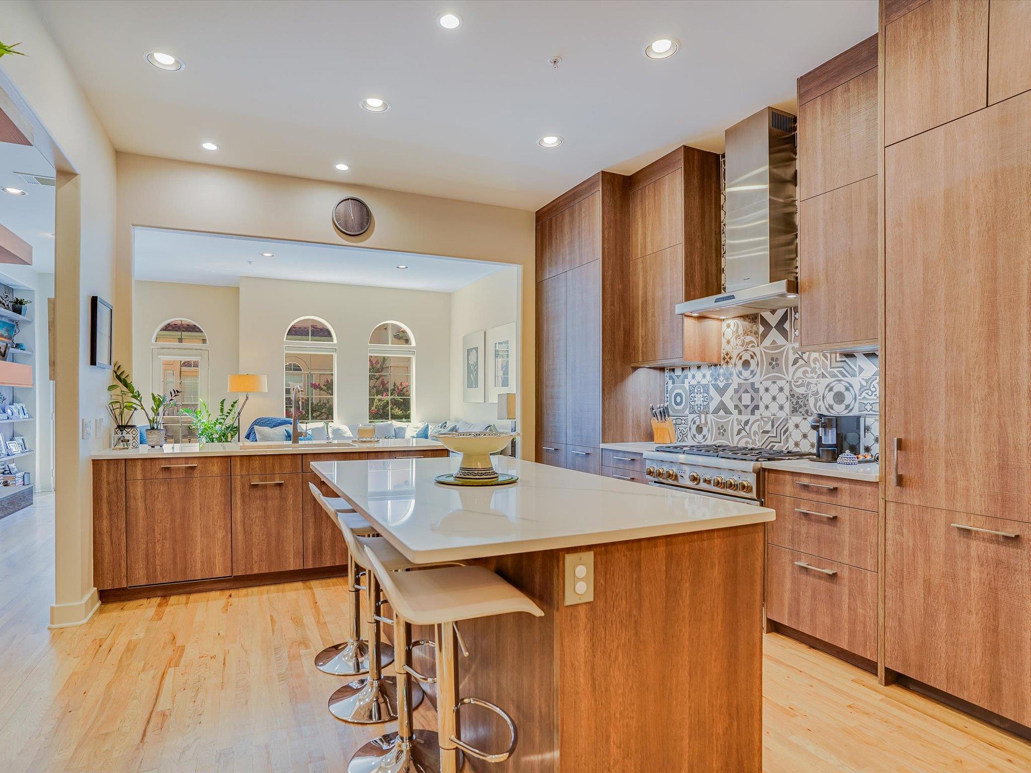 1529 Barton Springs Rd # 27, Austin, TX 78704