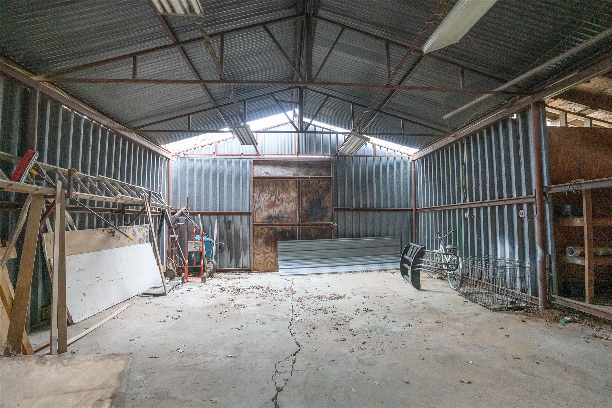350 Riddle Rd, Cedar Creek, TX 78612