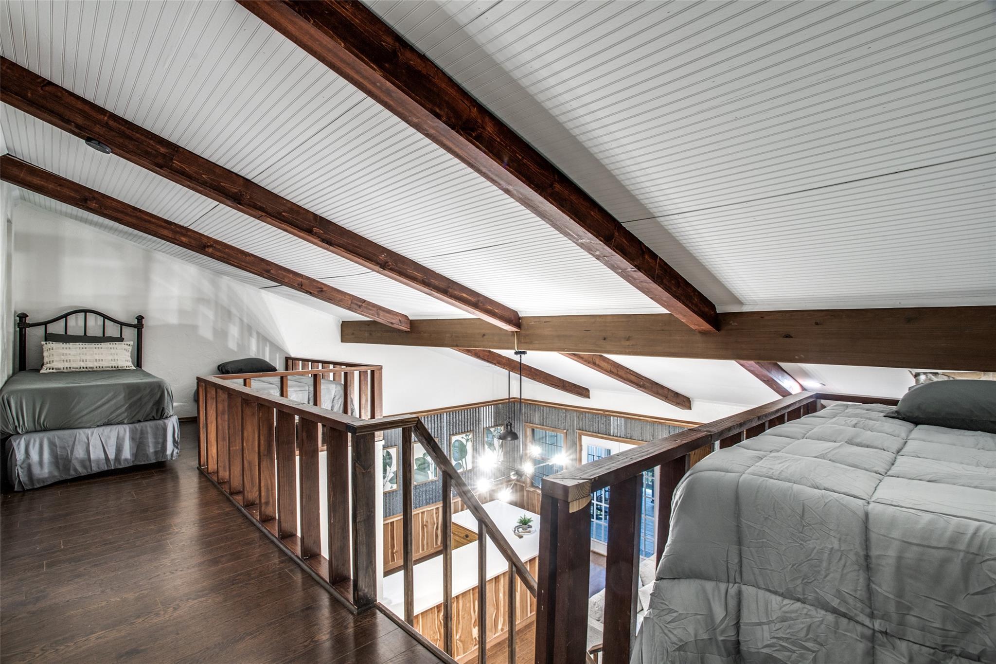 529 Venture Blvd S, Point Venture, TX 78645