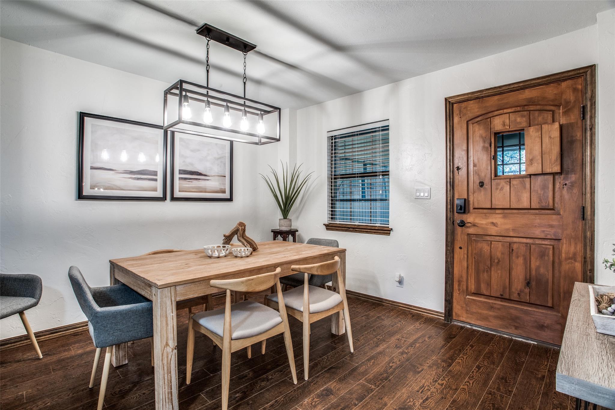 529 Venture Blvd S, Point Venture, TX 78645