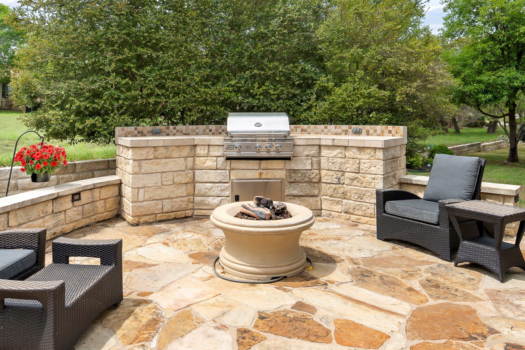 108 Silver Bonnet Dr, Georgetown, TX 78633