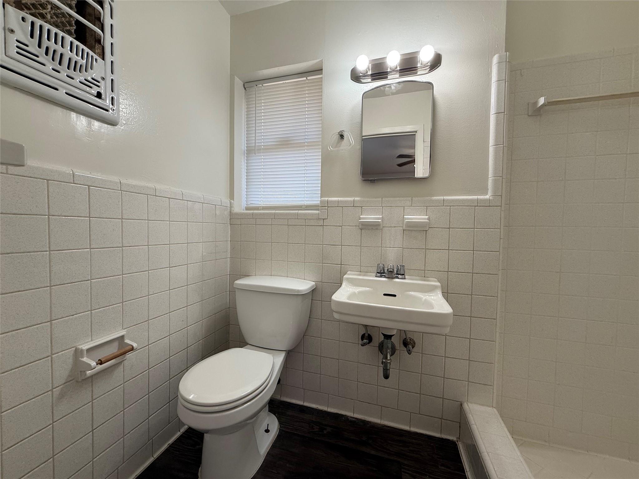 2711 Little John Ln, Austin, TX 78704