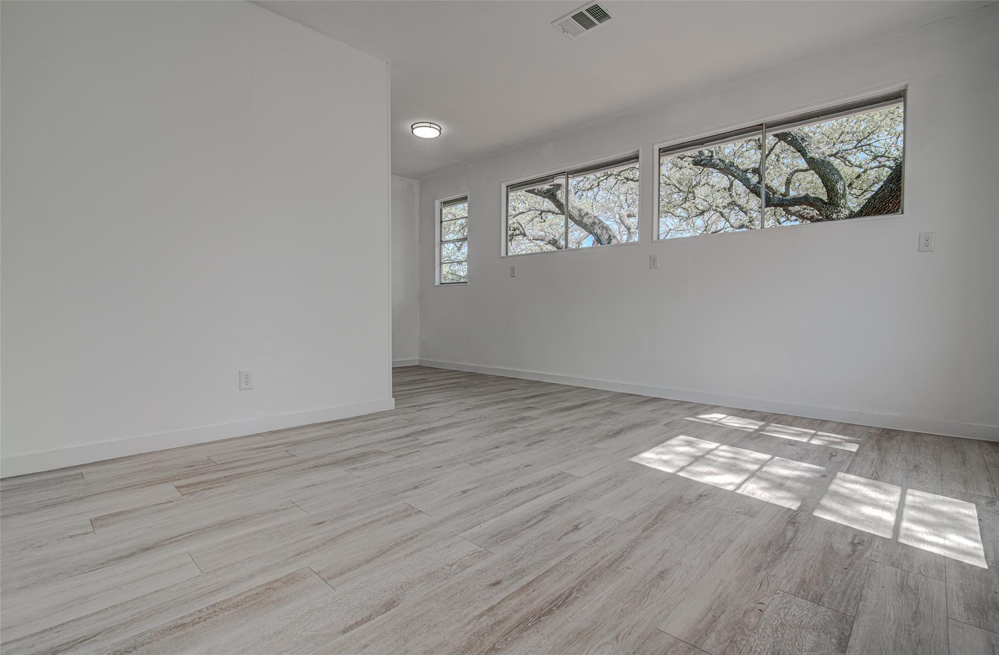 207 Haley Rd, Johnson City, TX 78636