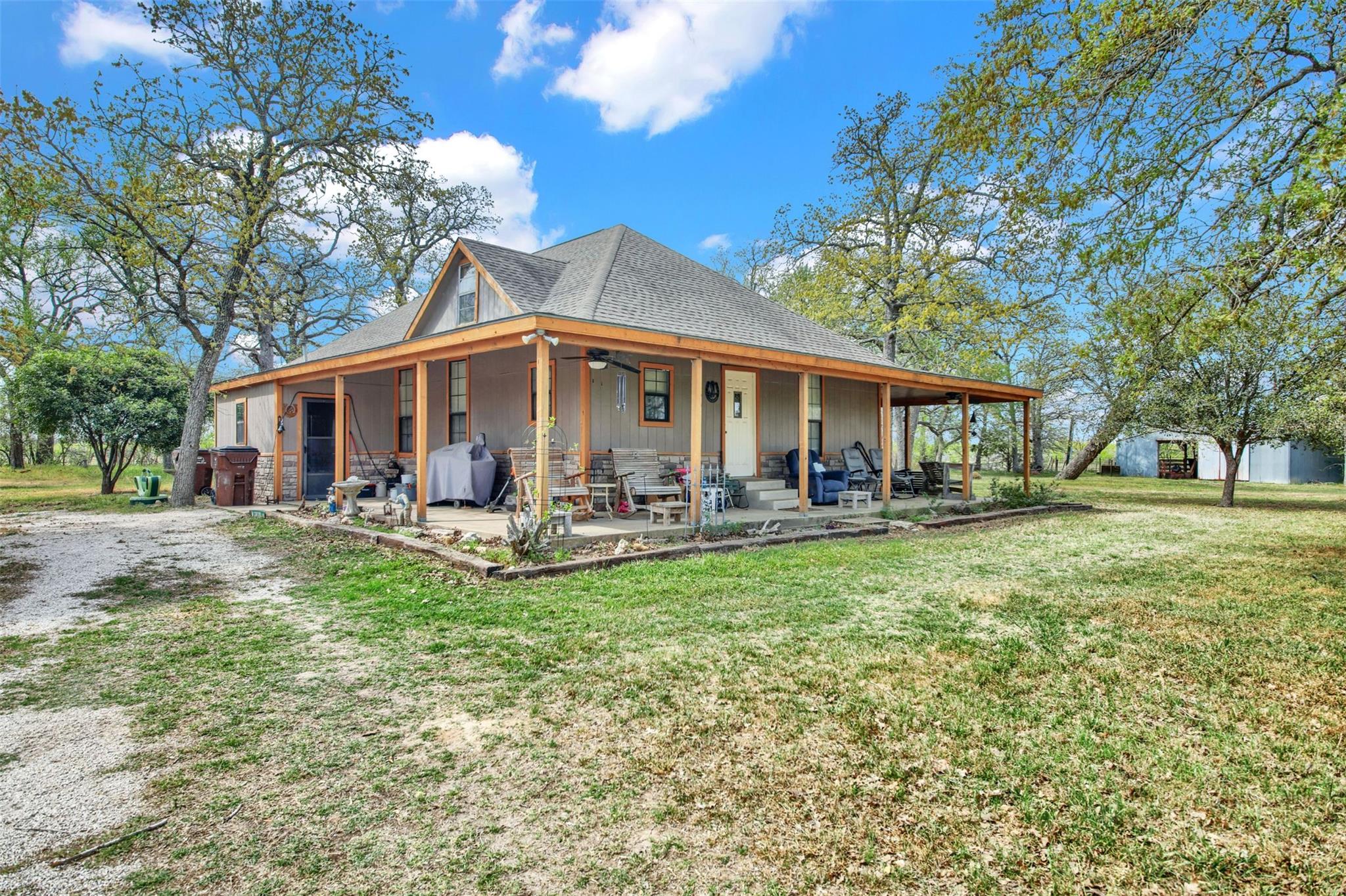 2239 County Road 434 Loop, Rockdale, TX 76567