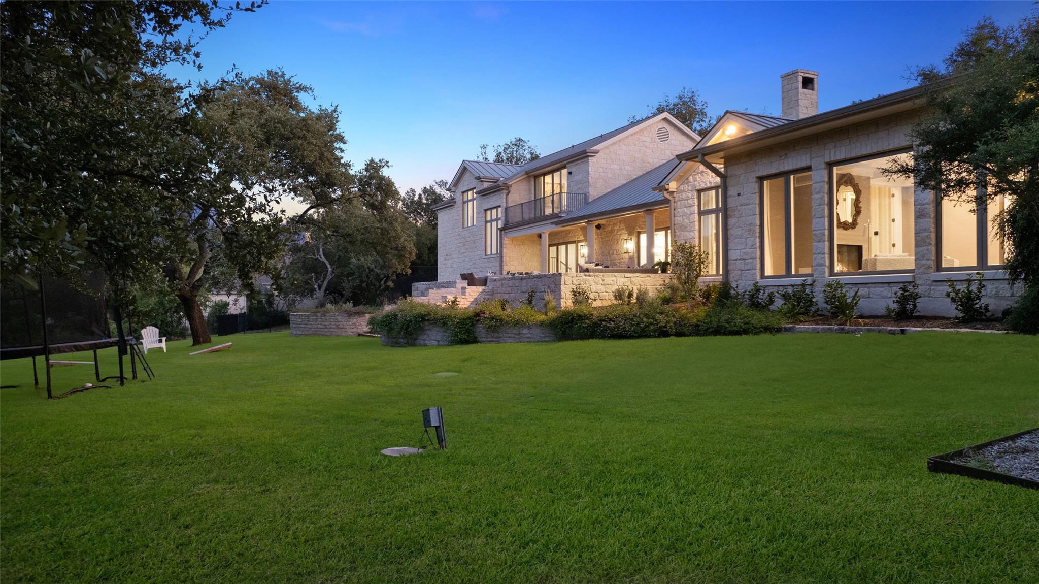 1106 Blackacre Trl, West Lake Hills, TX 78746