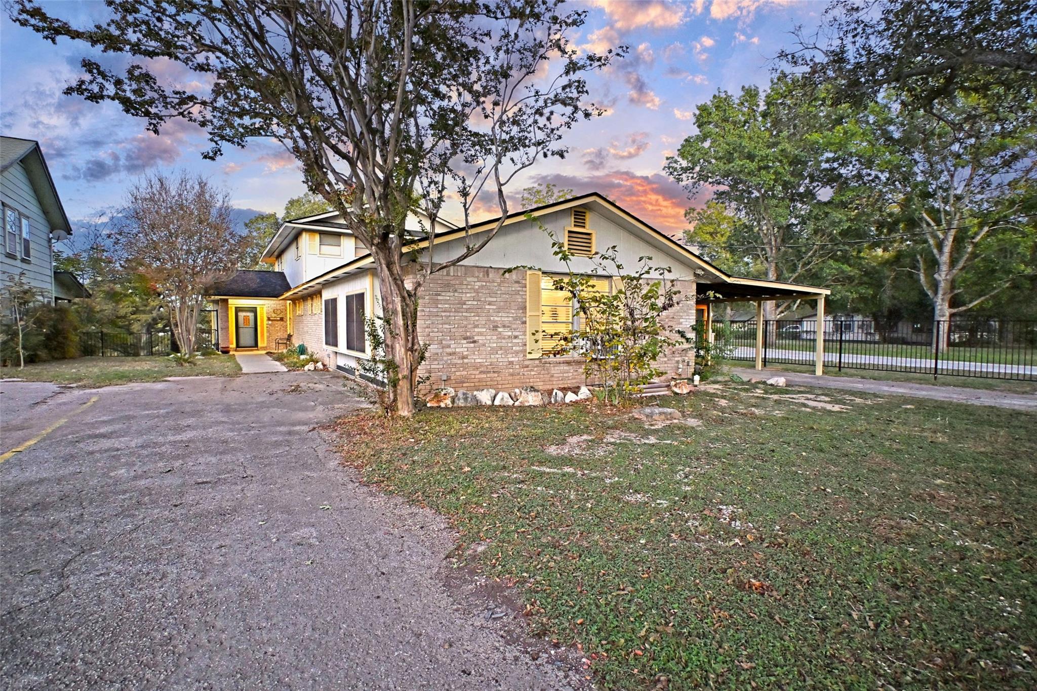 1683 Kuehler Ave, New Braunfels, TX 78130