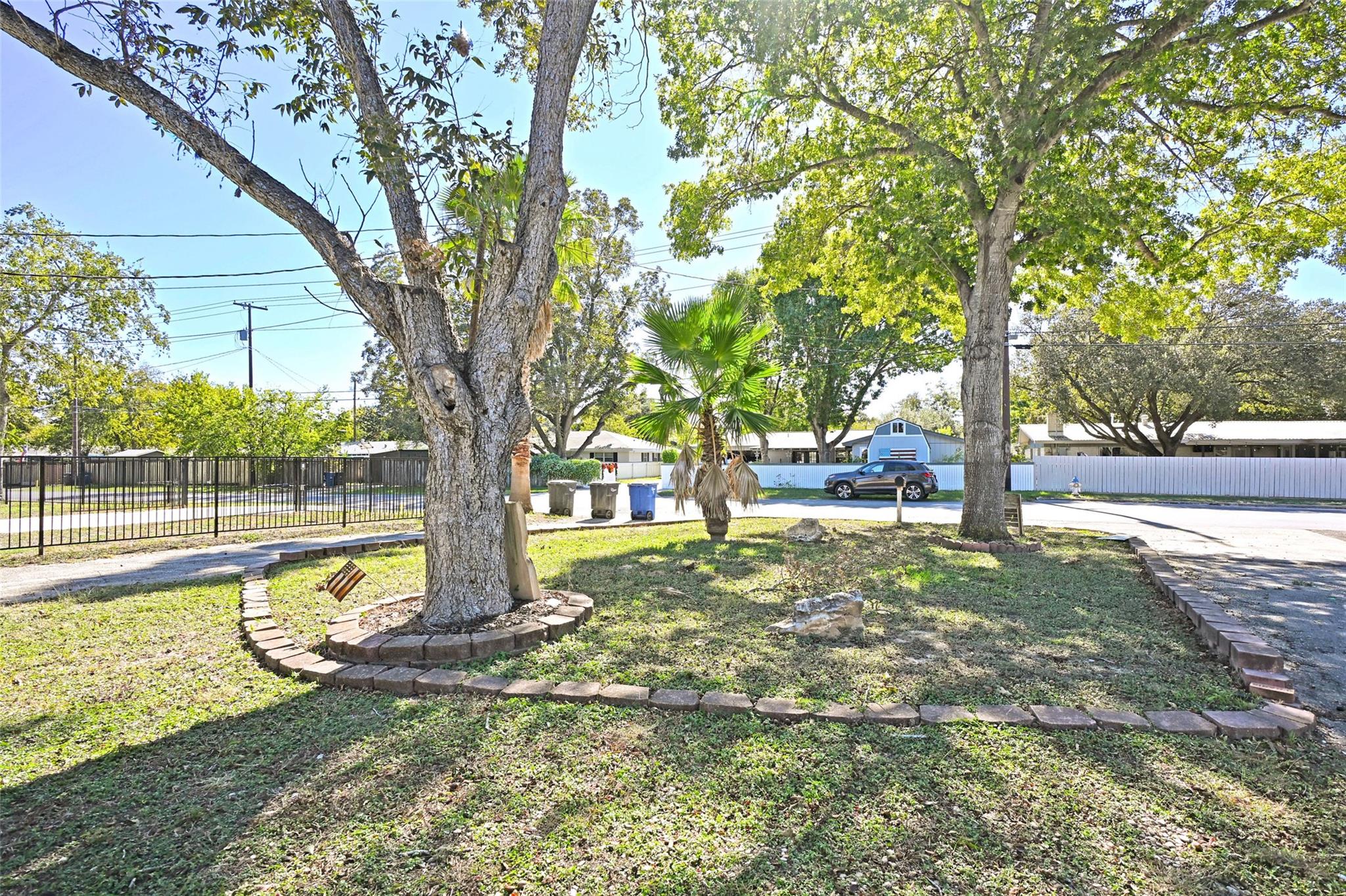 1683 Kuehler Ave, New Braunfels, TX 78130