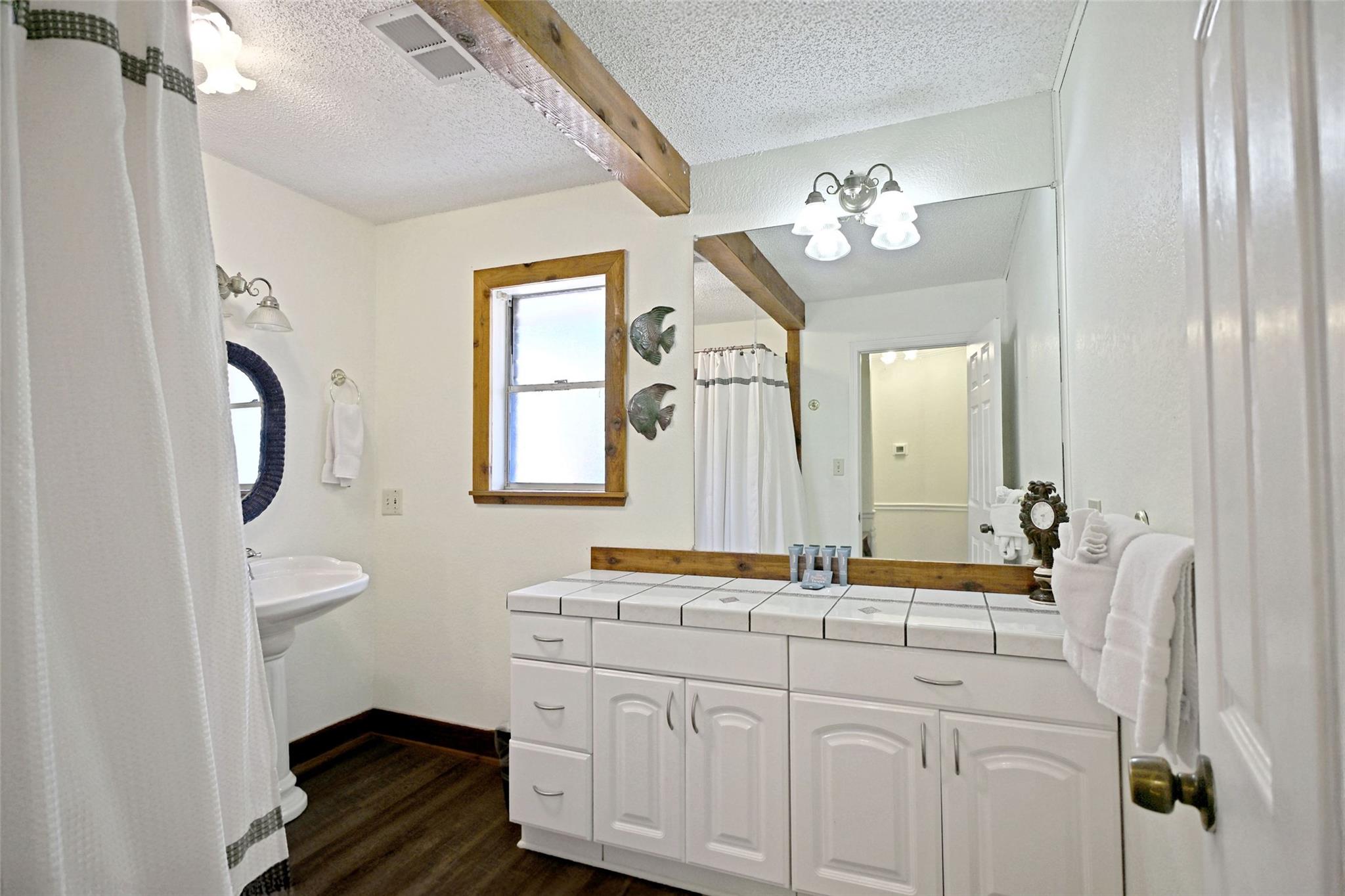 1683 Kuehler Ave, New Braunfels, TX 78130