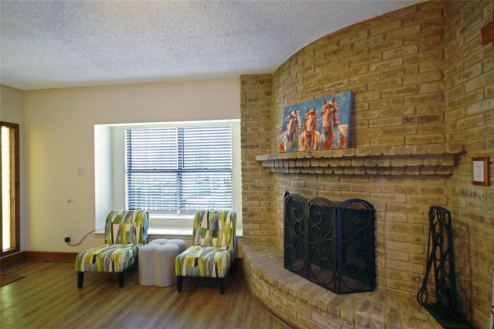 1683 Kuehler Ave, New Braunfels, TX 78130