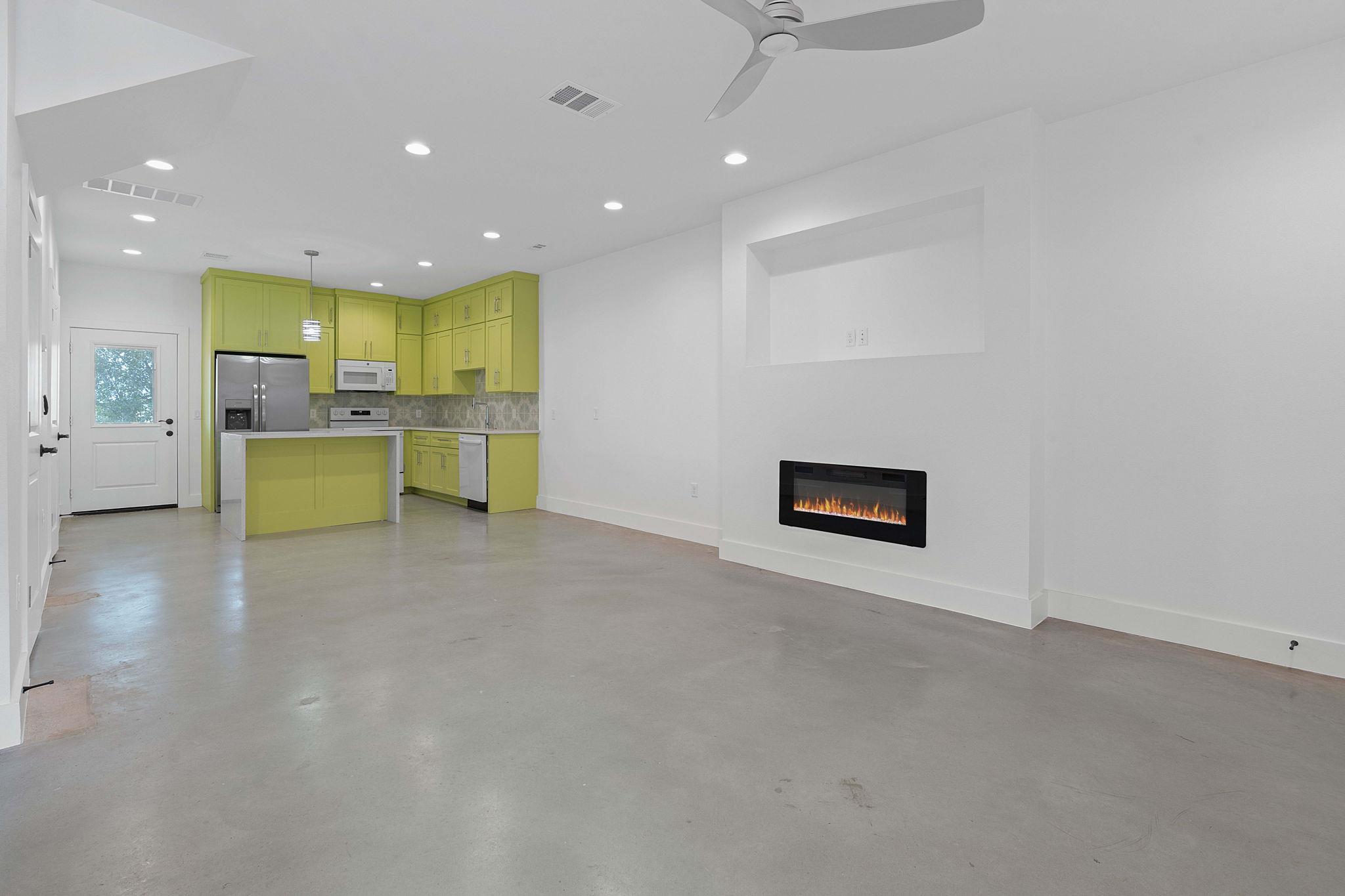 124 S Mockingbird Circle # B, Cedar Creek, TX 78612