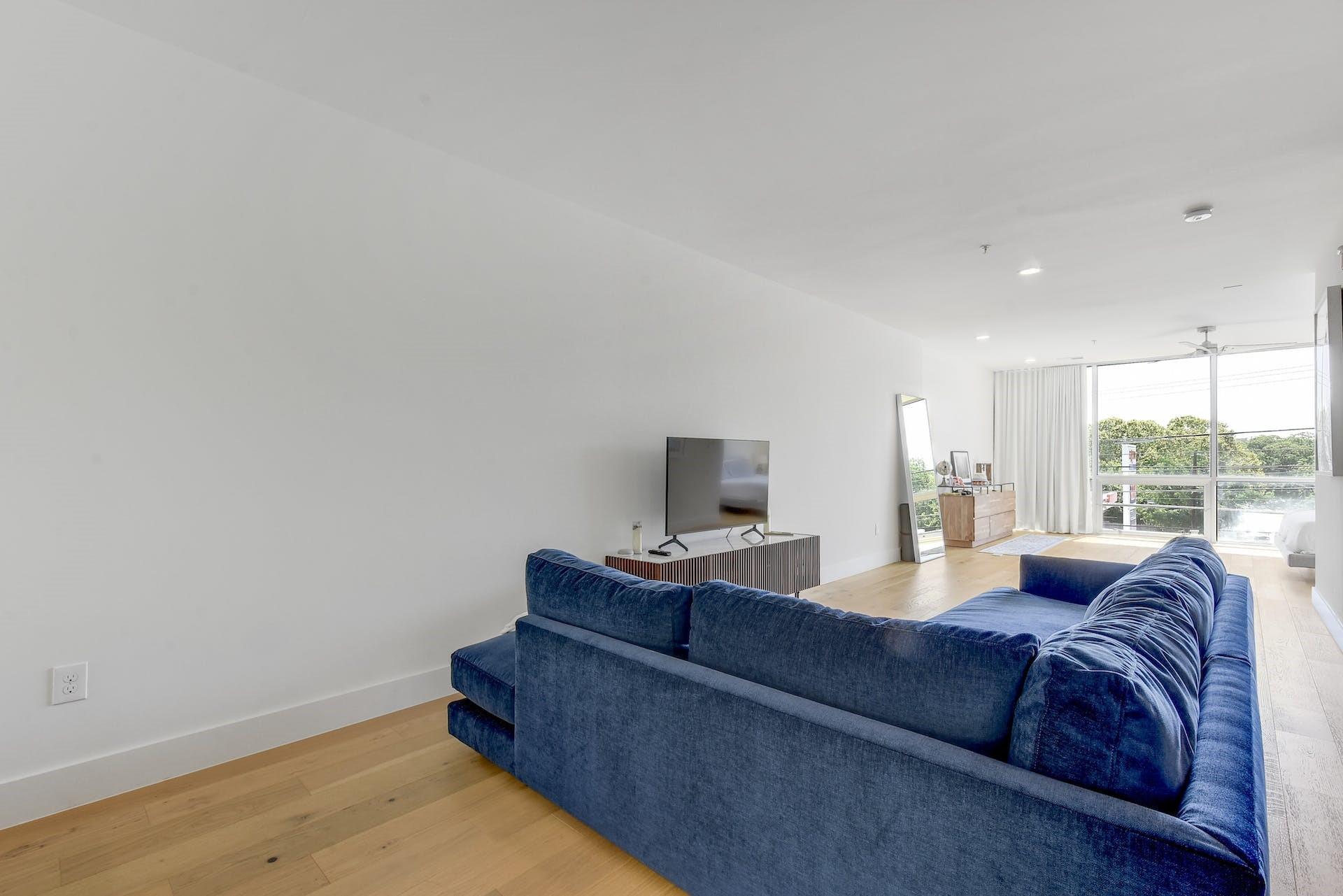 2906 S 1st St # 206, Austin, TX 78704