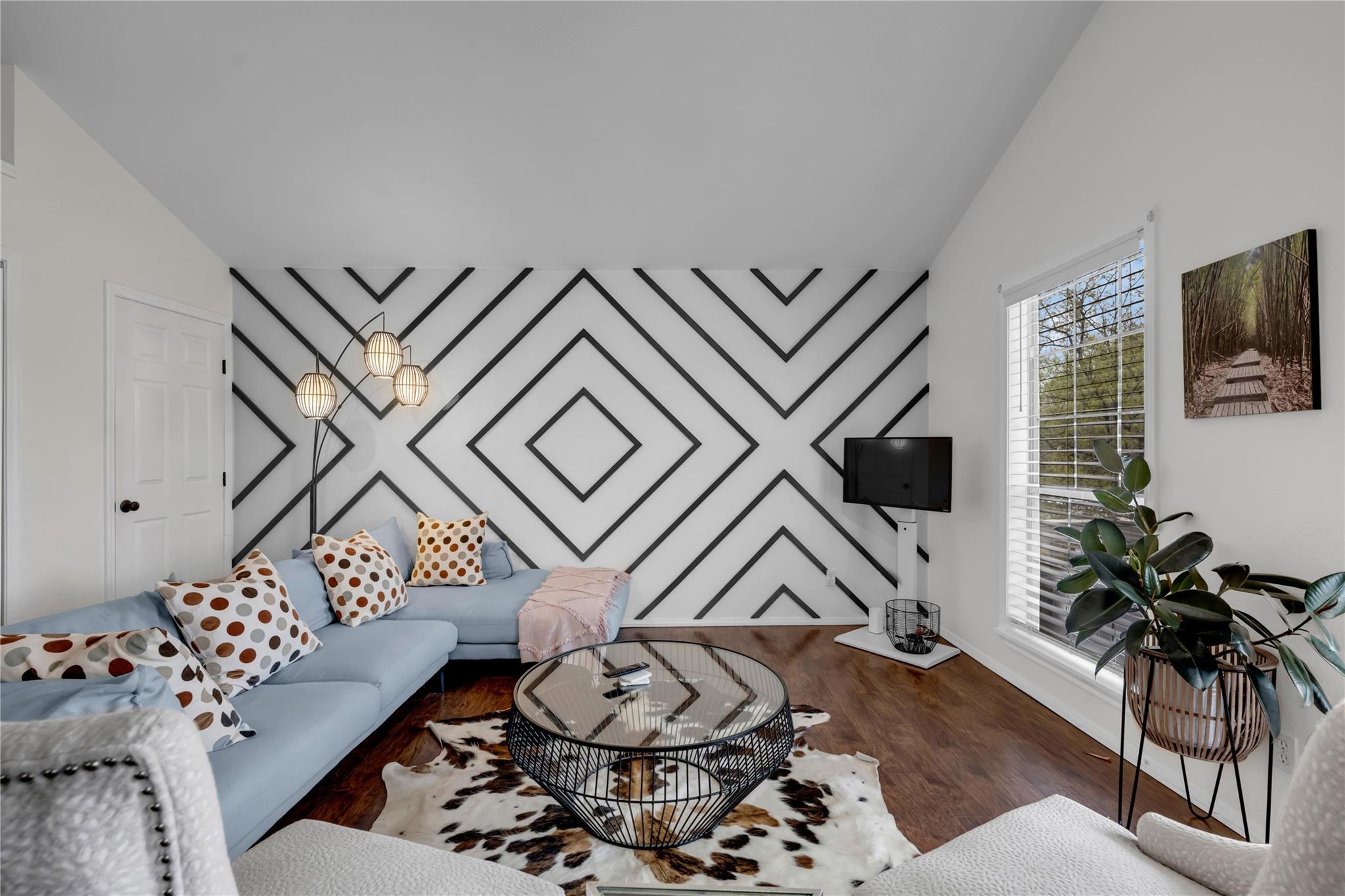 5898 River Oaks Dr, Kingsland, TX 78639