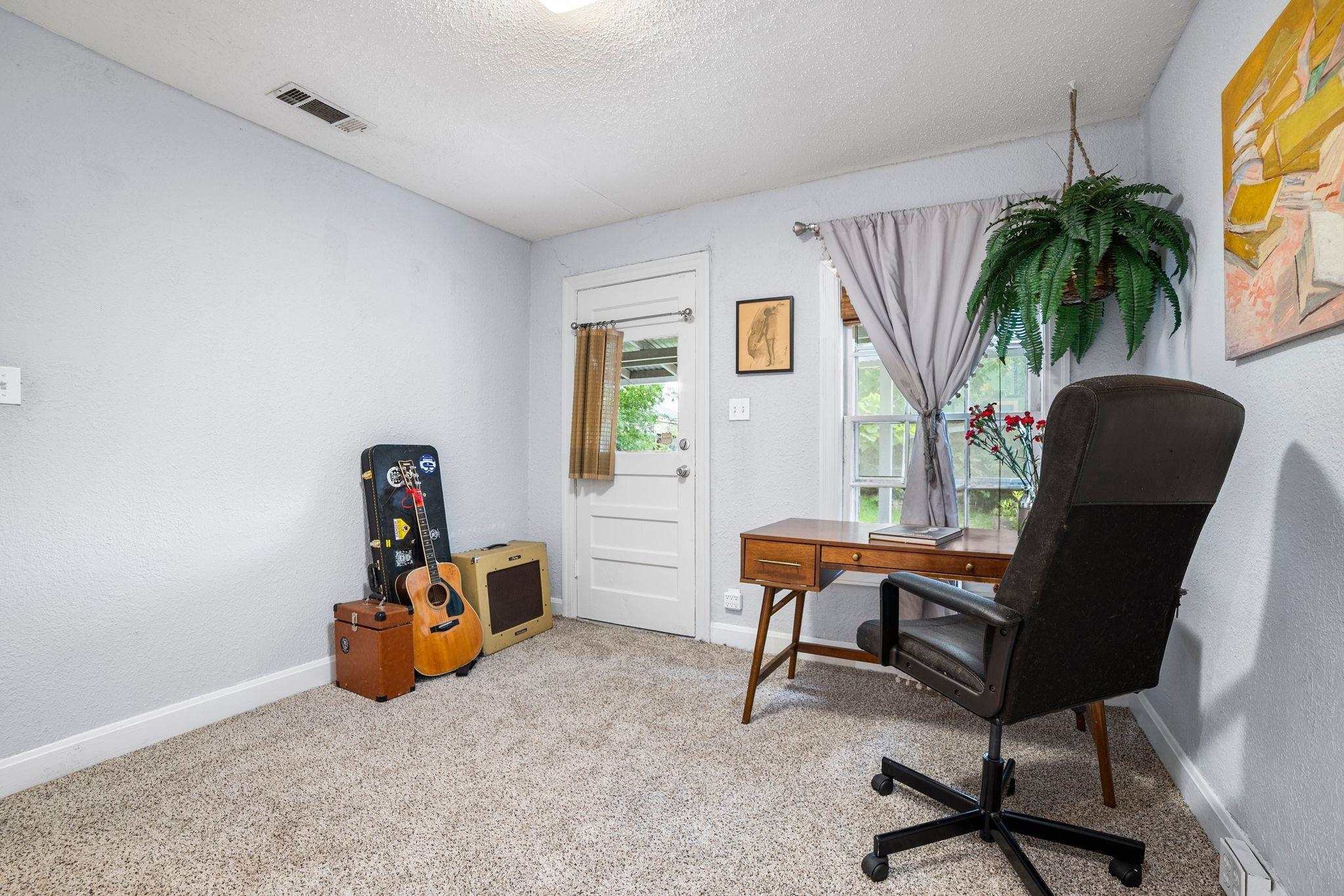 907 E 54th St, Austin, TX 78751