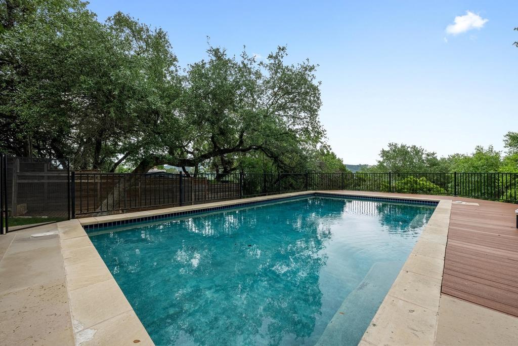 807 Terrace Mountain Dr, West Lake Hills, TX 78746