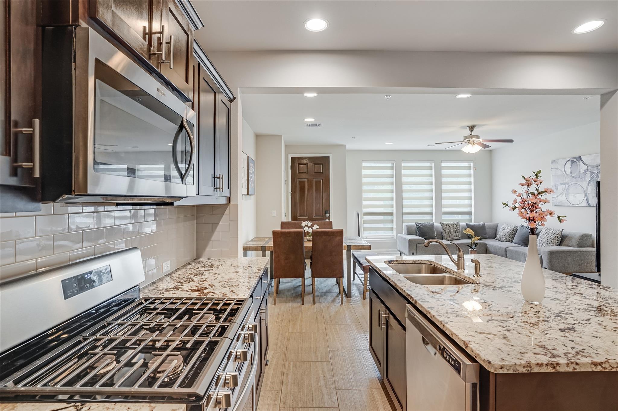 13800 Lyndhurst St # 325, Austin, TX 78717