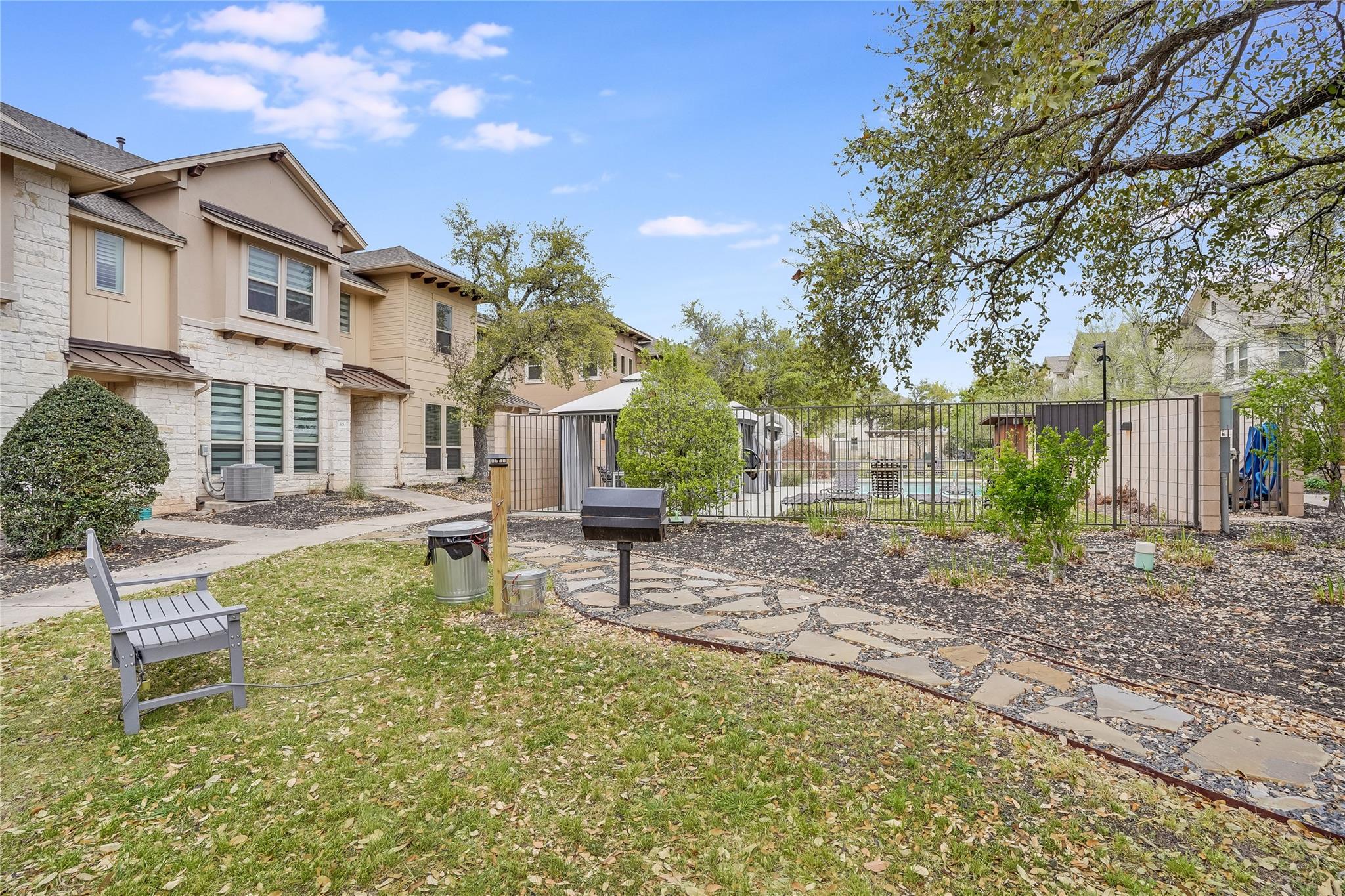 13800 Lyndhurst St # 325, Austin, TX 78717