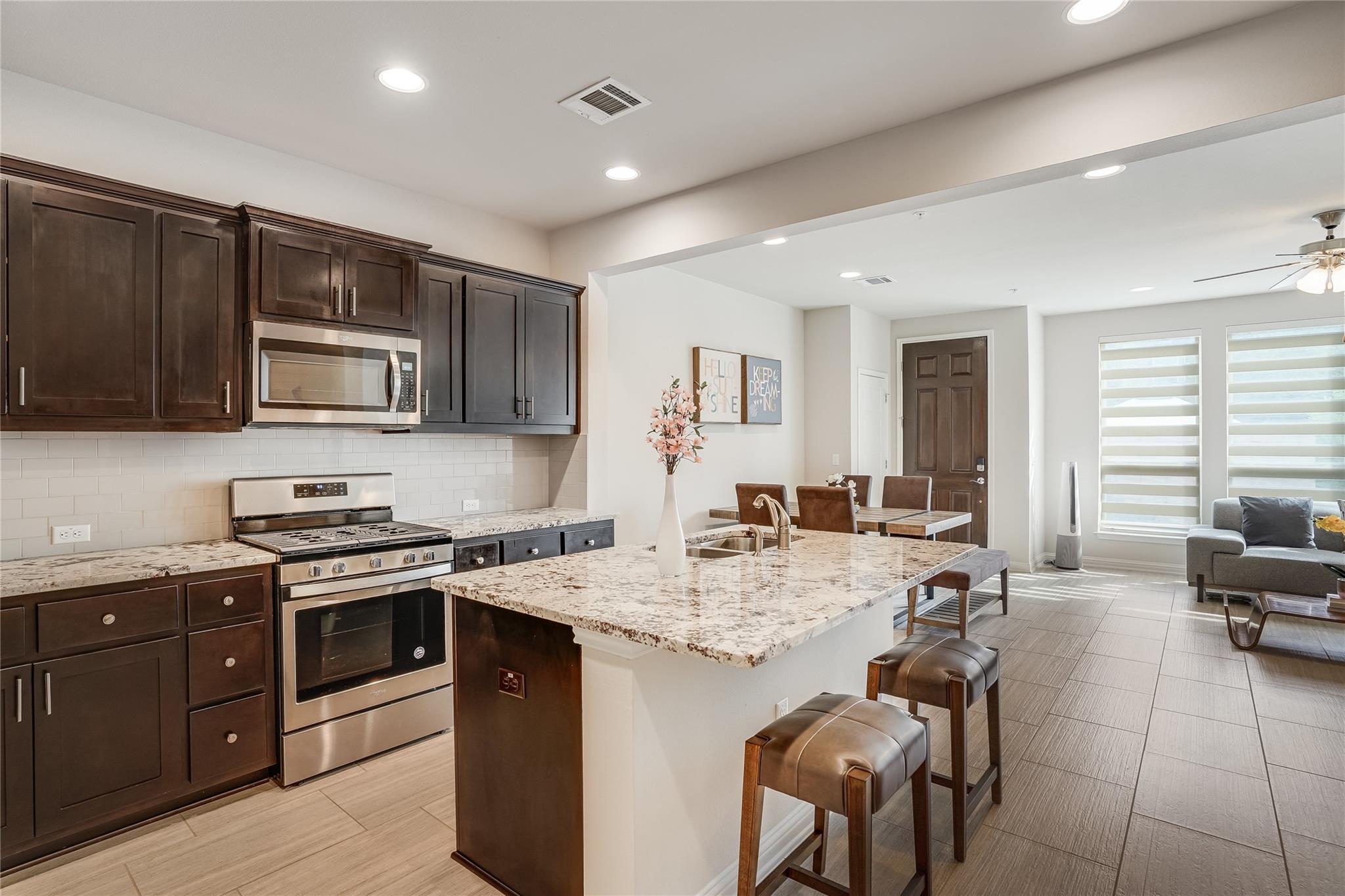 13800 Lyndhurst St # 325, Austin, TX 78717
