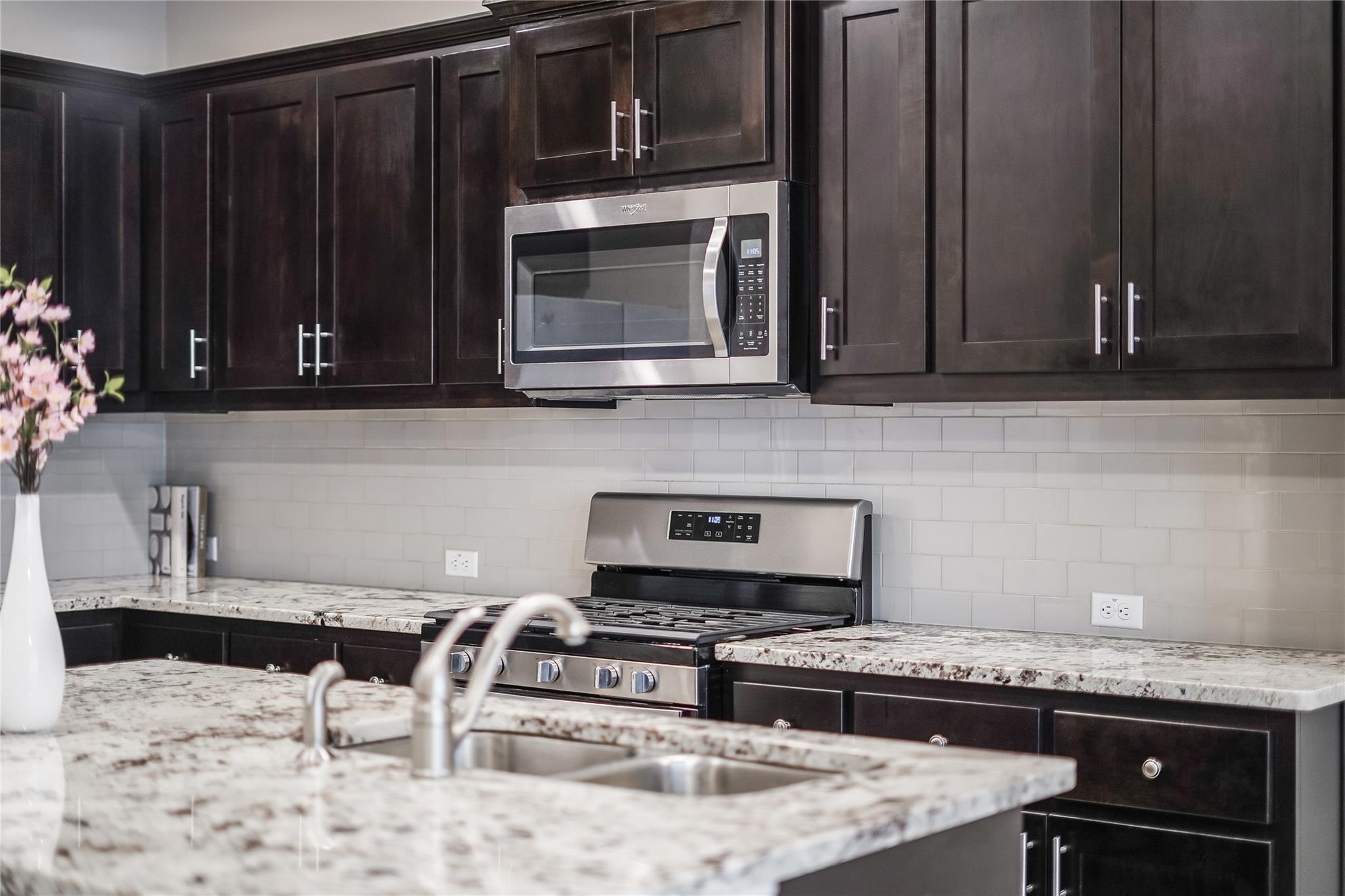 13800 Lyndhurst St # 325, Austin, TX 78717