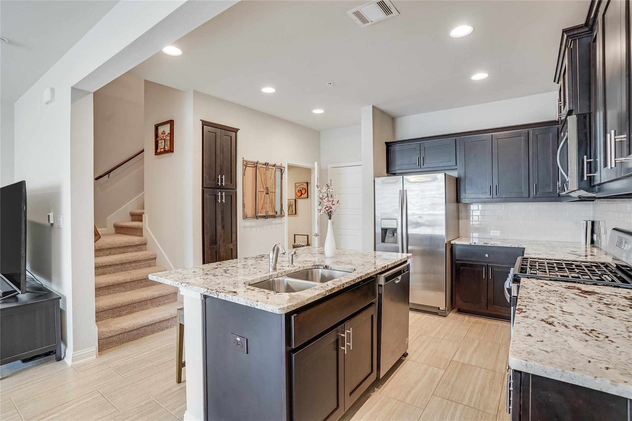 13800 Lyndhurst St # 325, Austin, TX 78717