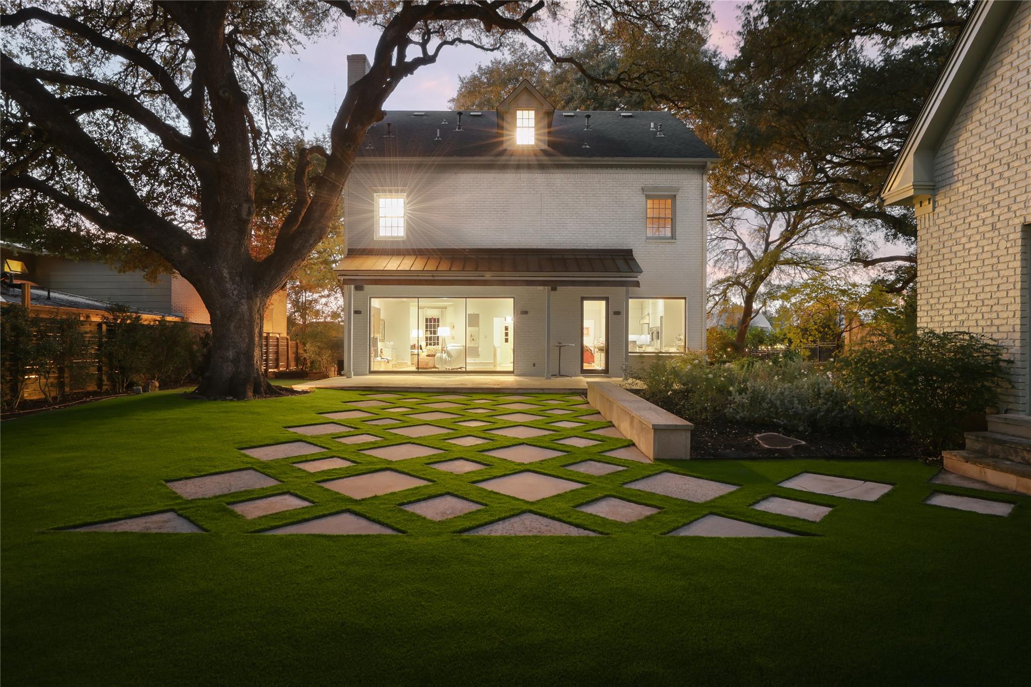 1607 Pease Rd, Austin, TX 78703