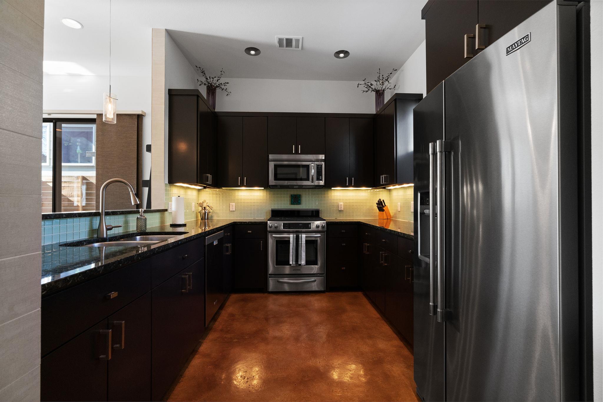 2104 East Side Dr, Austin, TX 78704