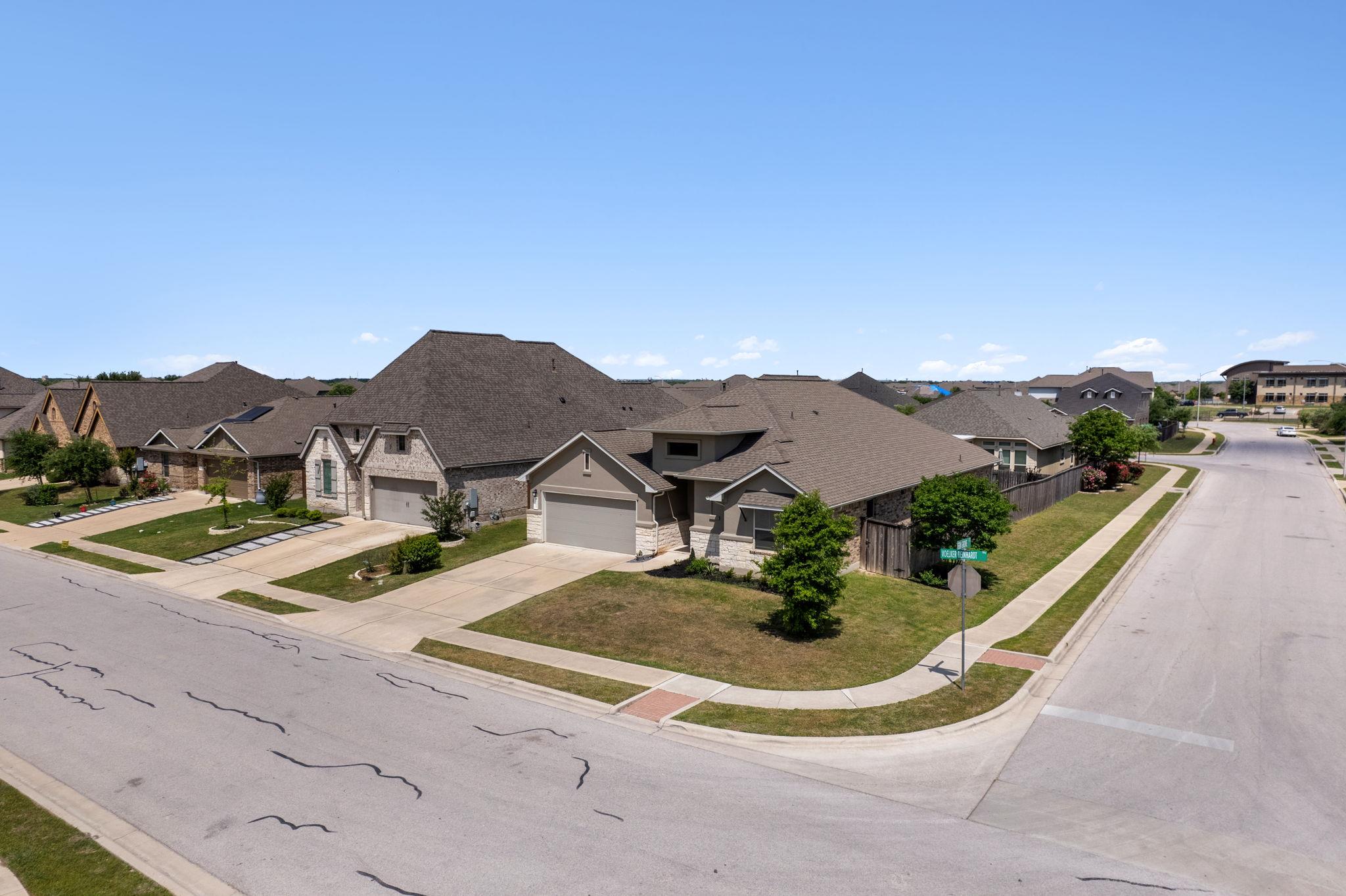 11824 Voelker Reinhardt Way, Manor, TX 78653
