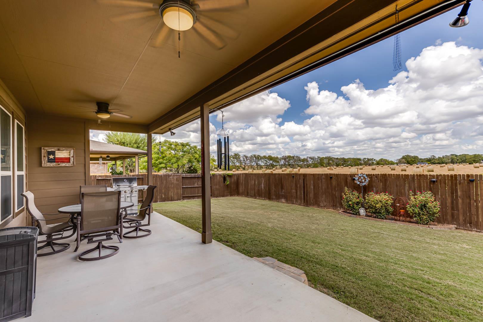 2051 Pecan Bnd, New Braunfels, TX 78130