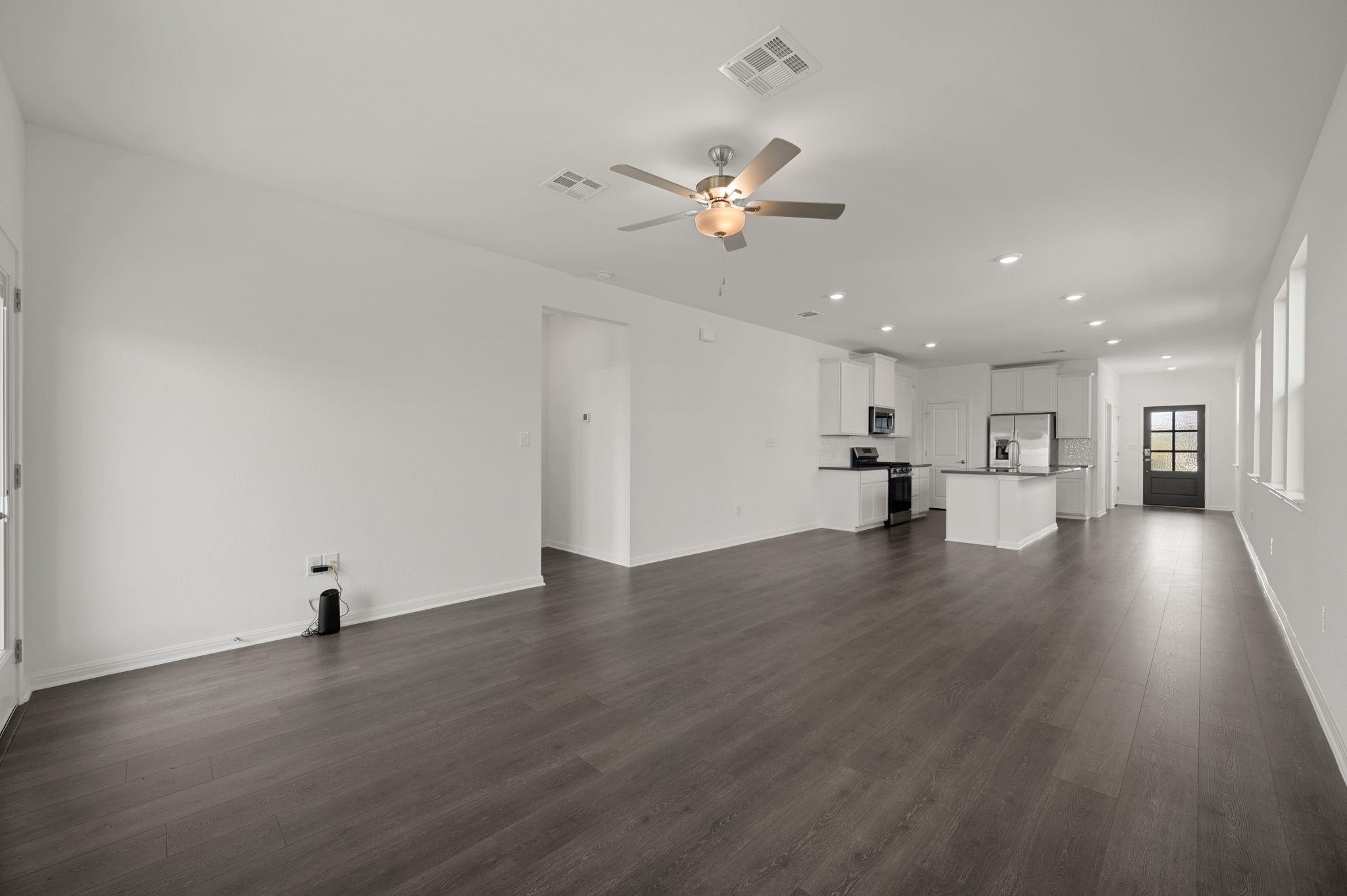 837 Papaya Dr, Buda, TX 78610